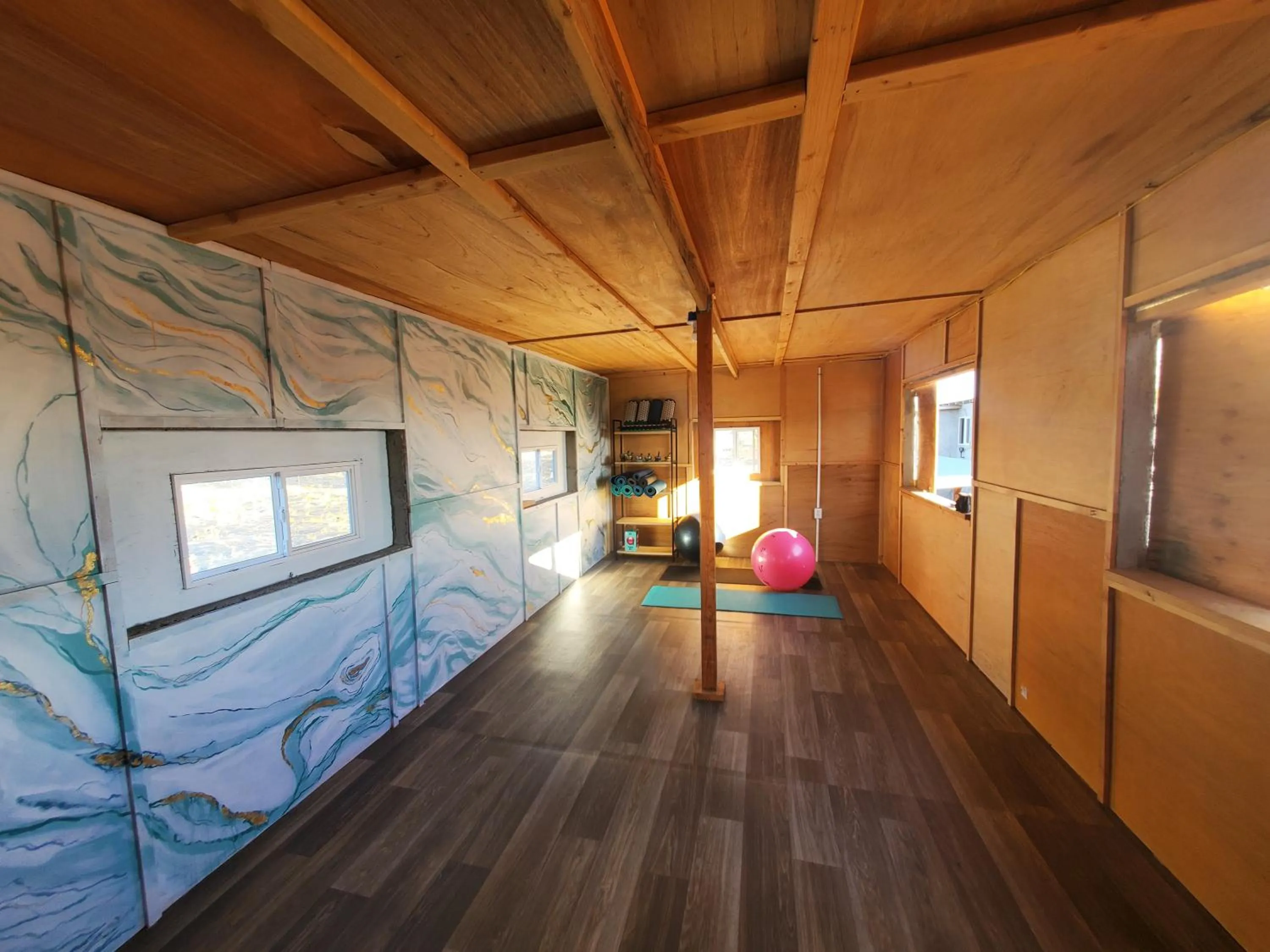 Photo of the whole room, Bed in Open Gate Hostel Hawaii