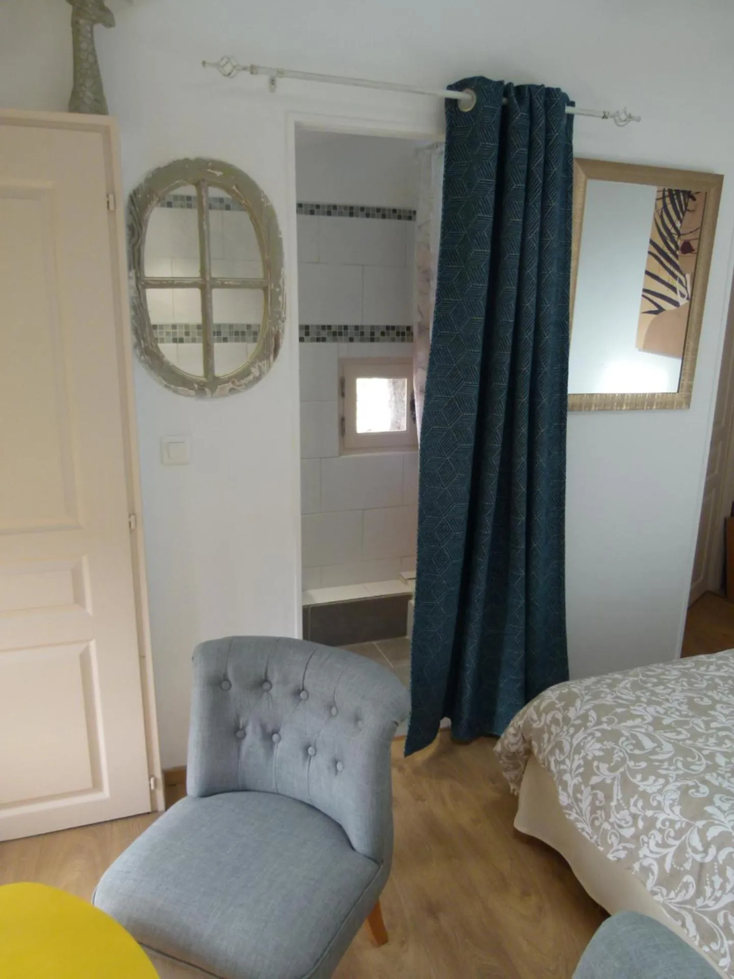 Photo of the whole room in chambre campagnarde