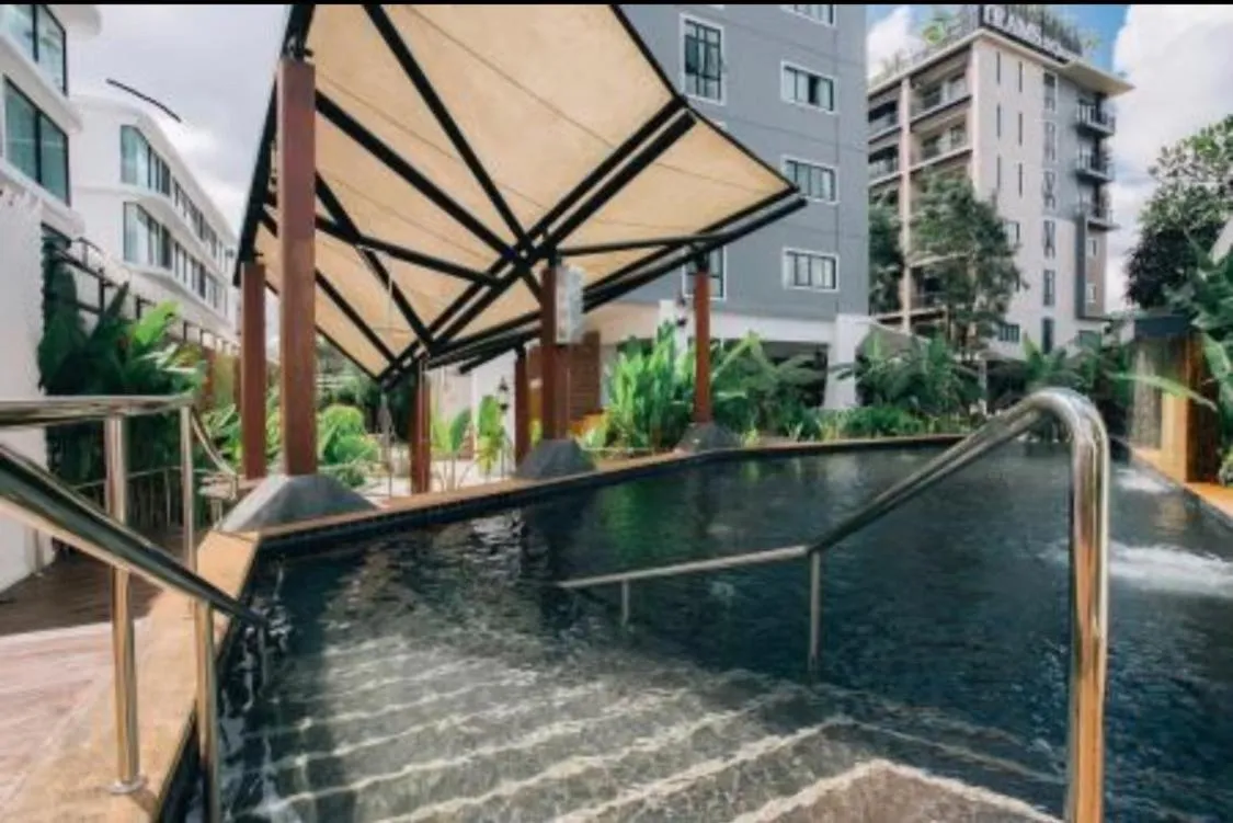 Swimming pool in Zotel