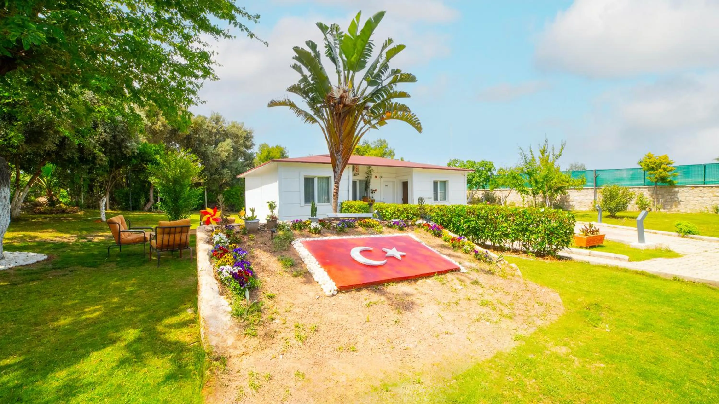 Spring in La Cactus Boutique Hotel