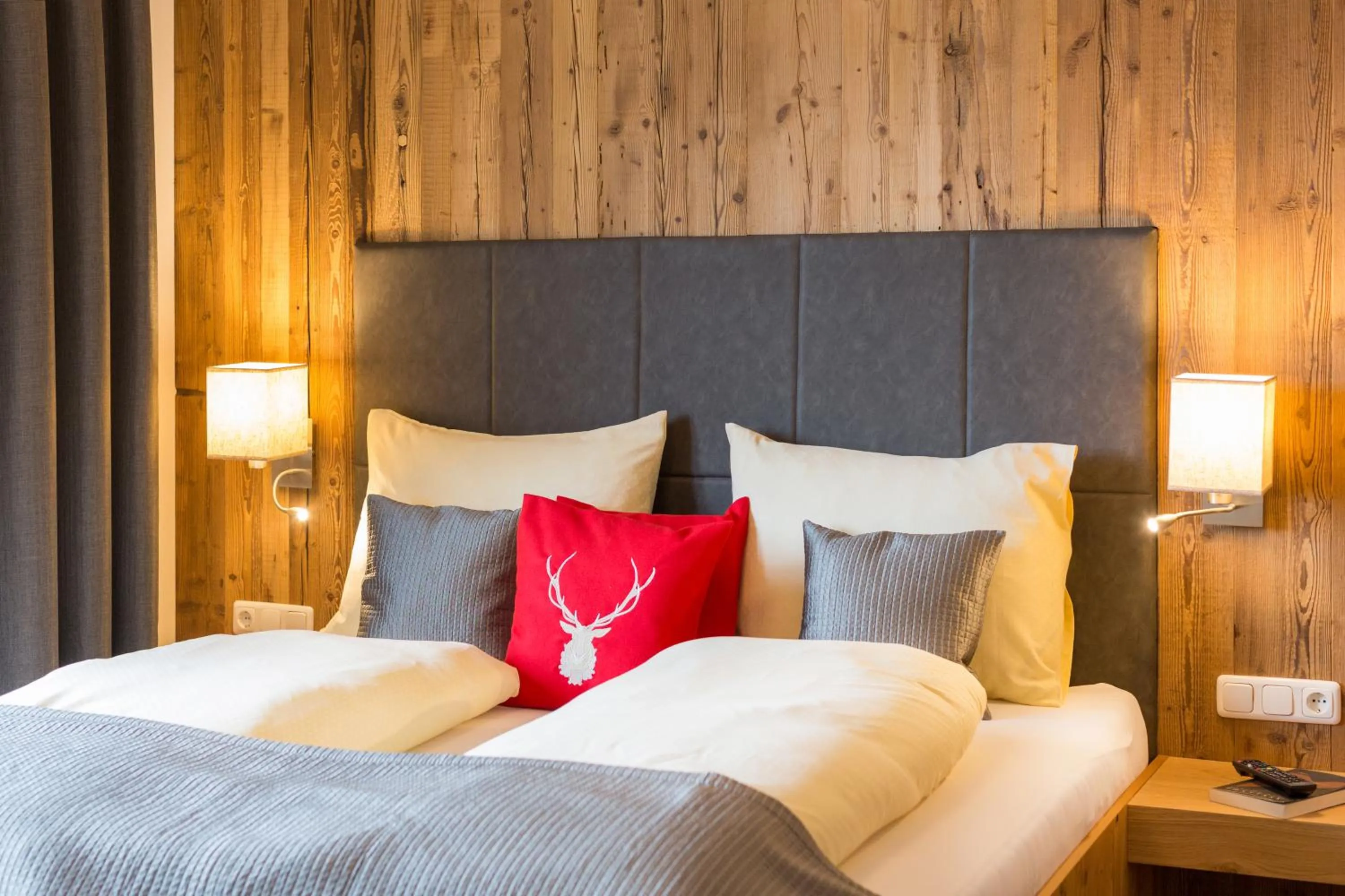 Bedroom, Bed in Das Grünholz Aparthotel