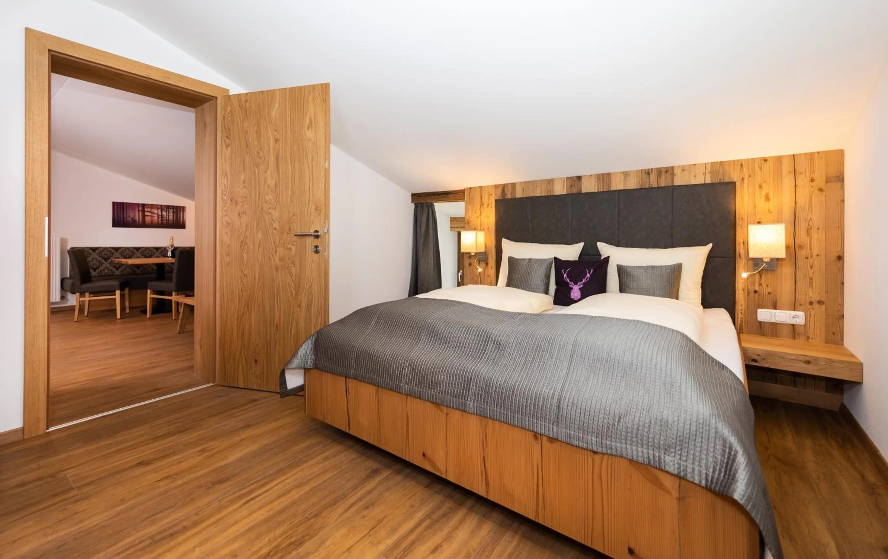 Bedroom, Bed in Das Grünholz Aparthotel