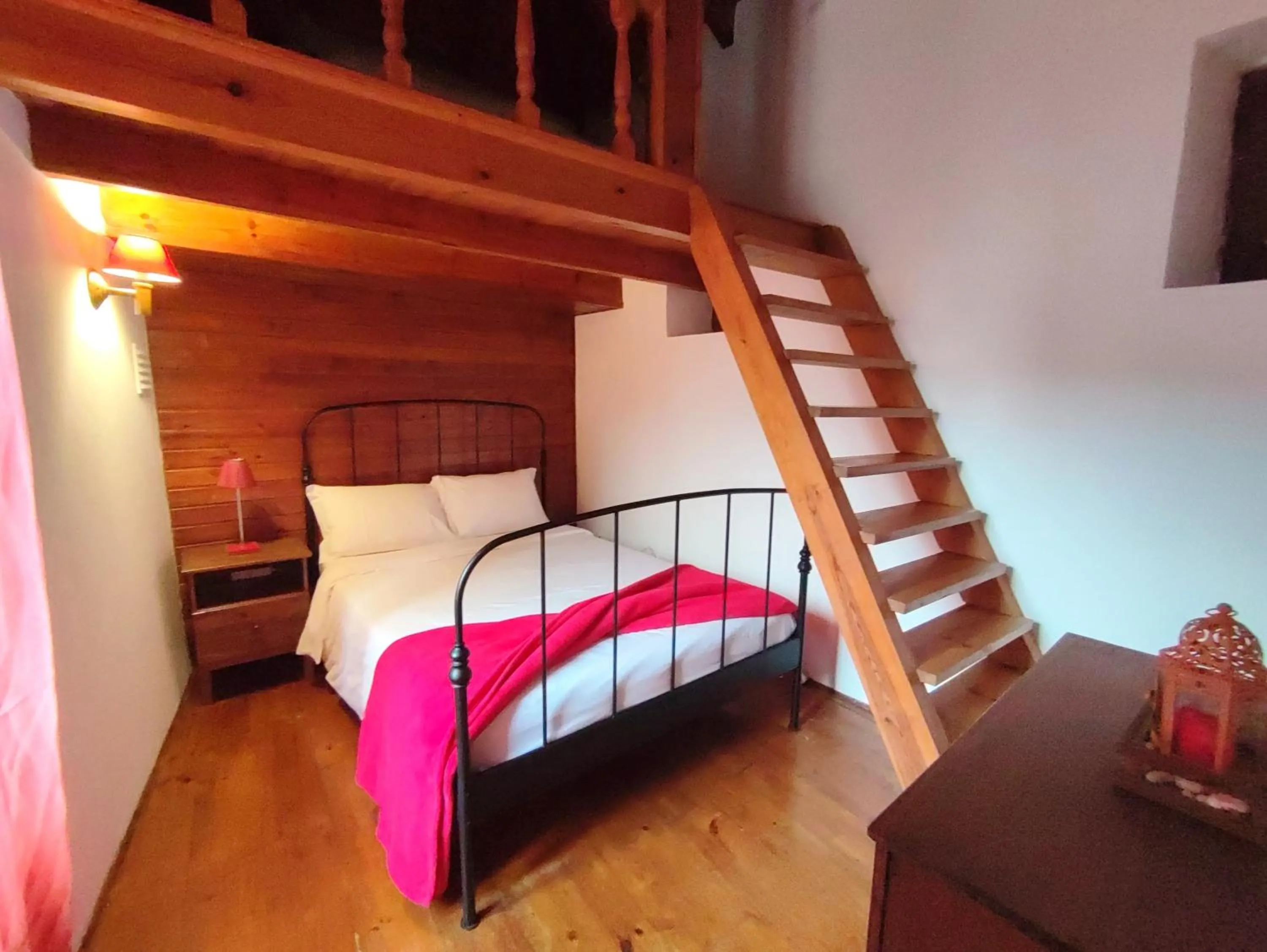 Bedroom, Bed in Casas da Biquinha