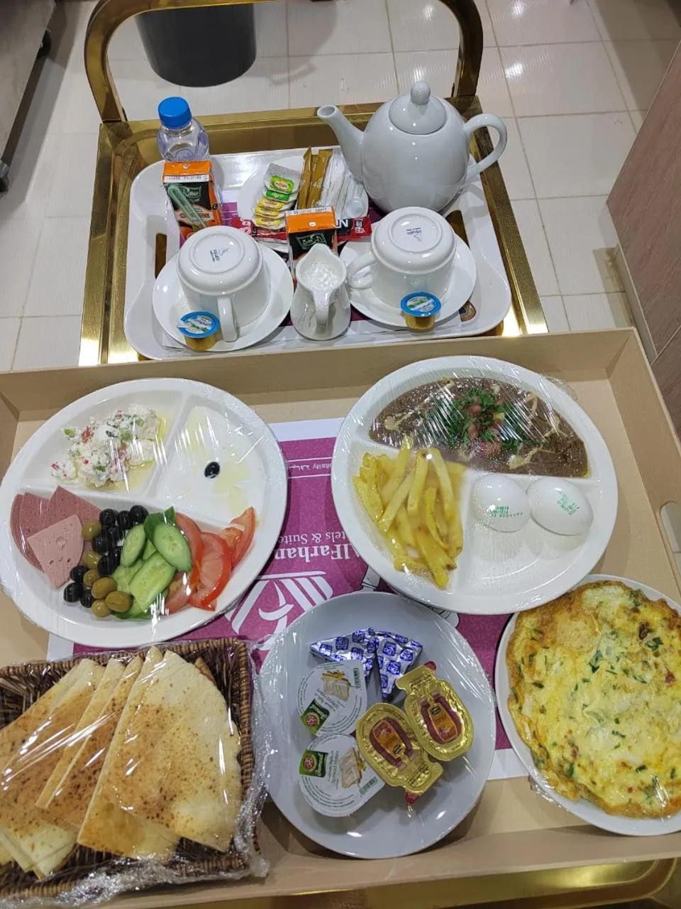 Buffet breakfast in Al Farhan Dumah Al Jandal