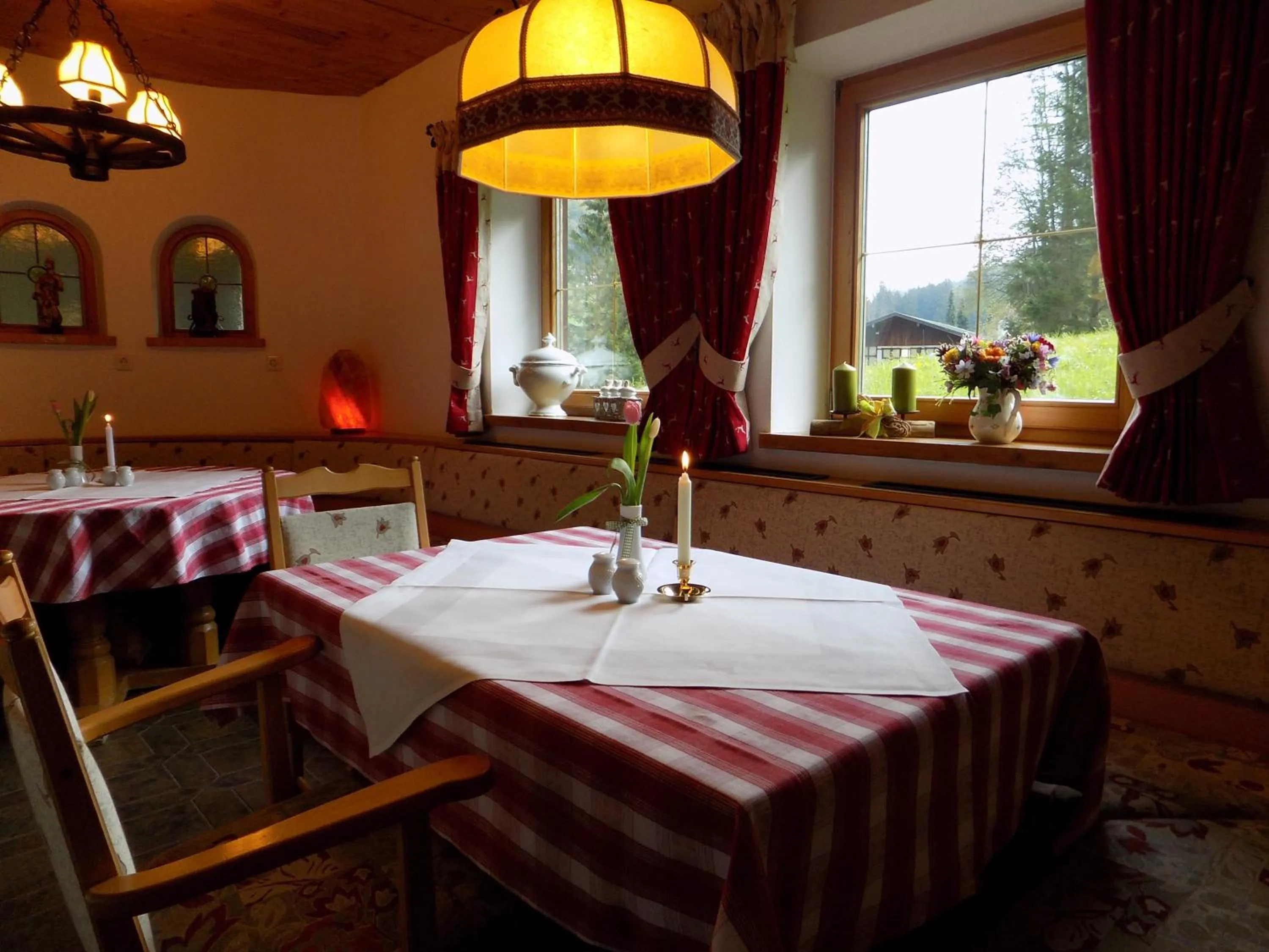 Restaurant/places to eat in Alpenhotel Bergzauber
