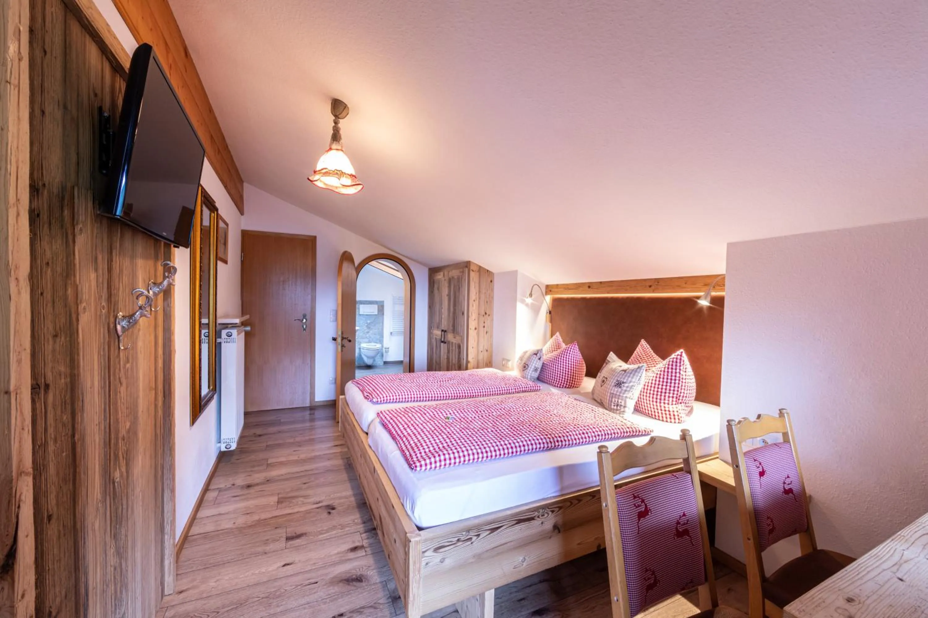 Bed in Alpenhotel Bergzauber