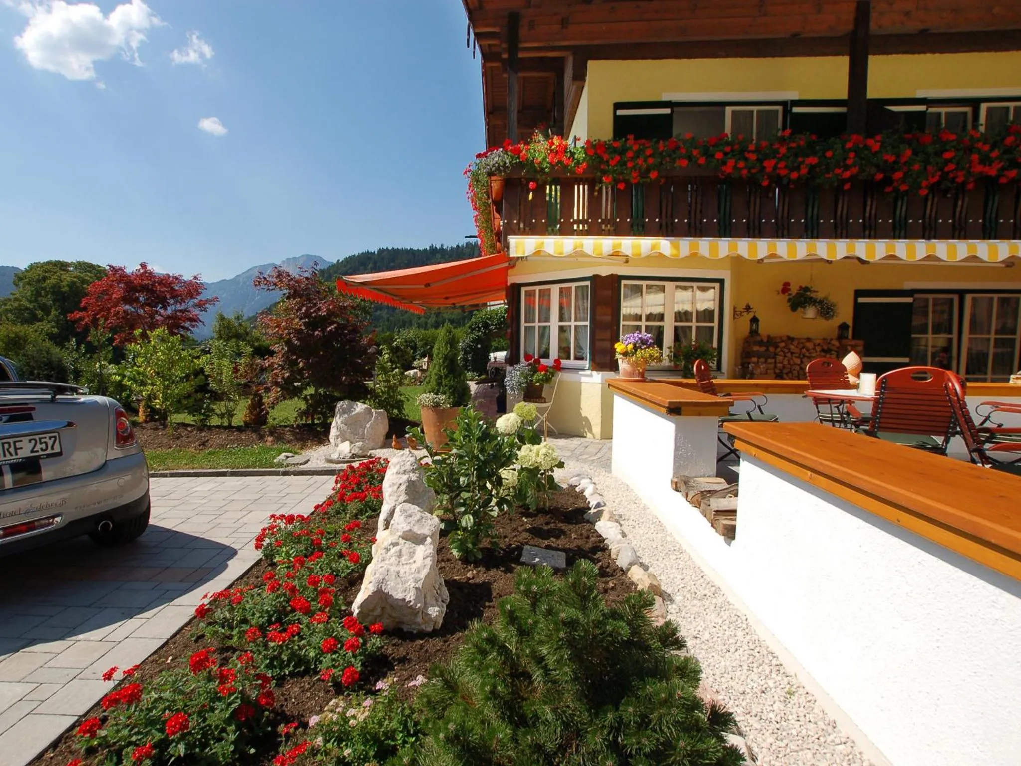 Facade/entrance in Alpenhotel Bergzauber