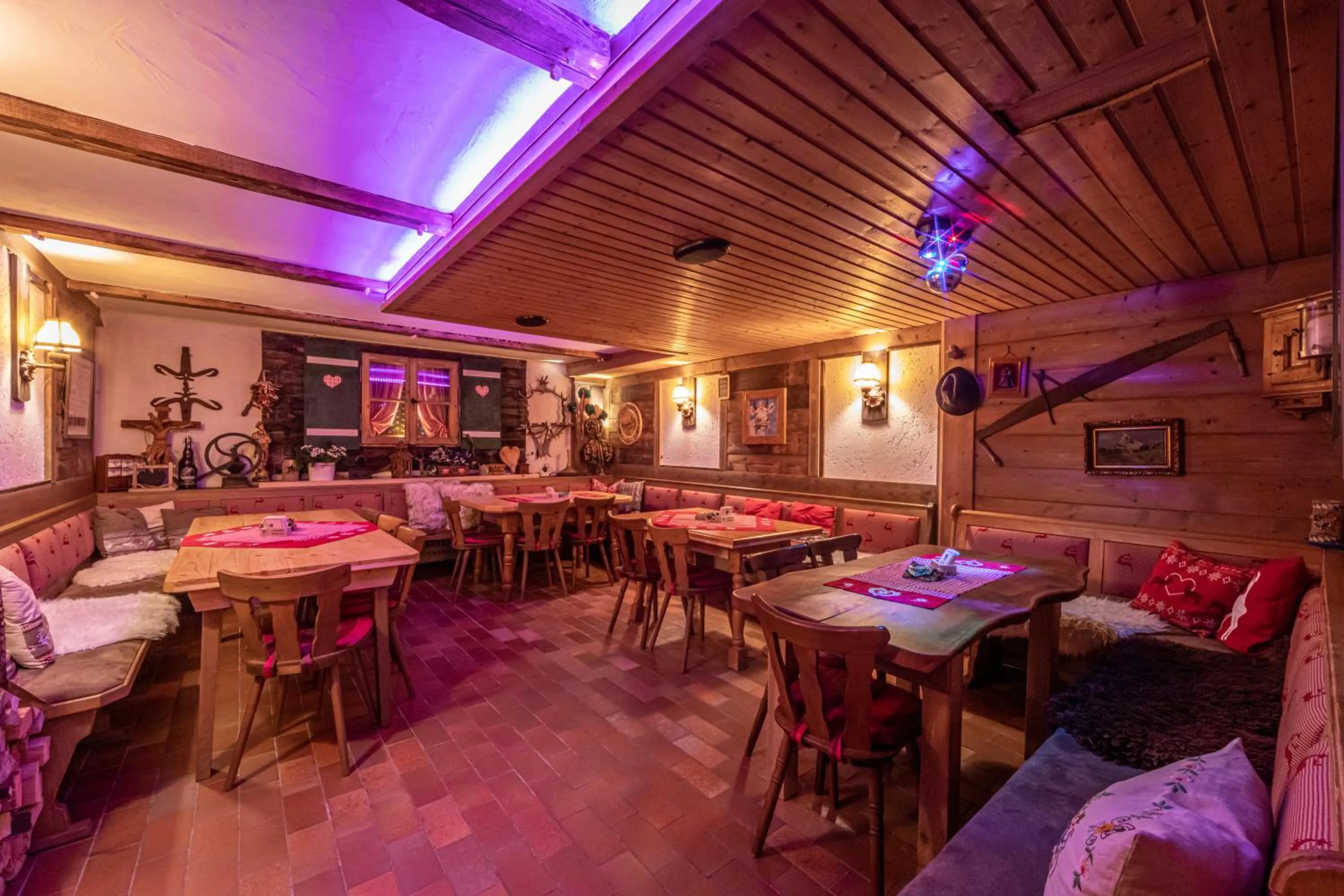 Restaurant/places to eat in Alpenhotel Bergzauber