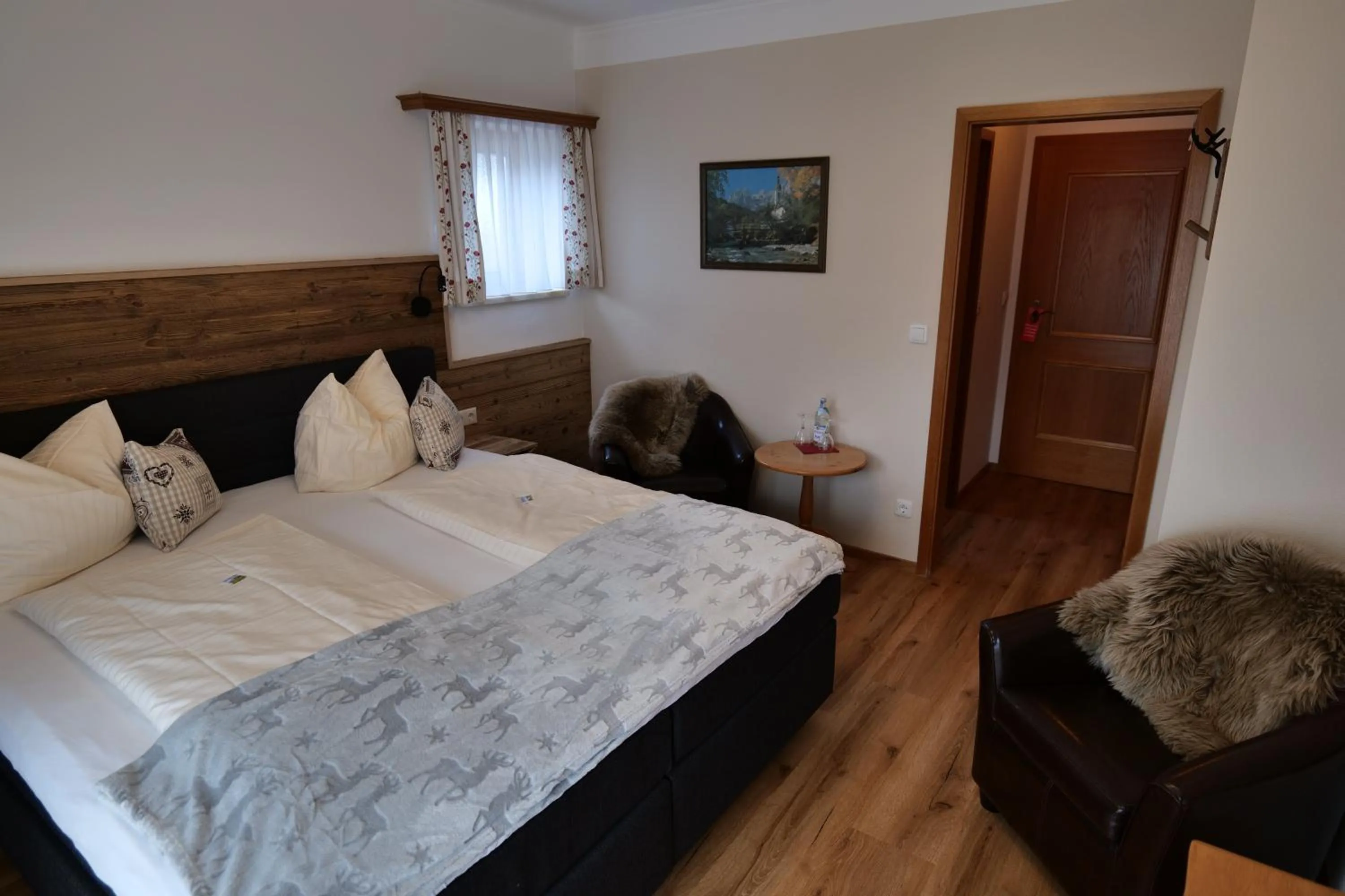 Photo of the whole room, Bed in Alpenhotel Bergzauber