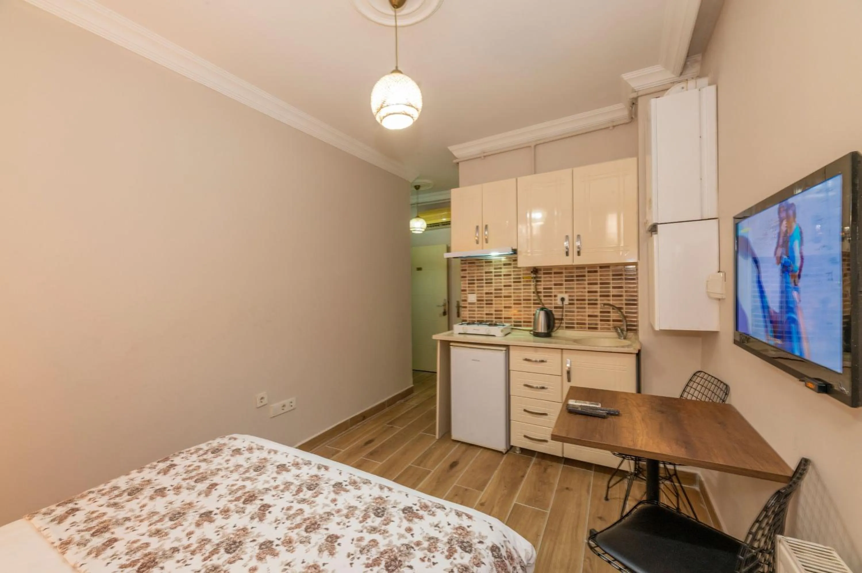 Coffee/tea facilities, Bed in Marida Residence - Istanbul Taksim