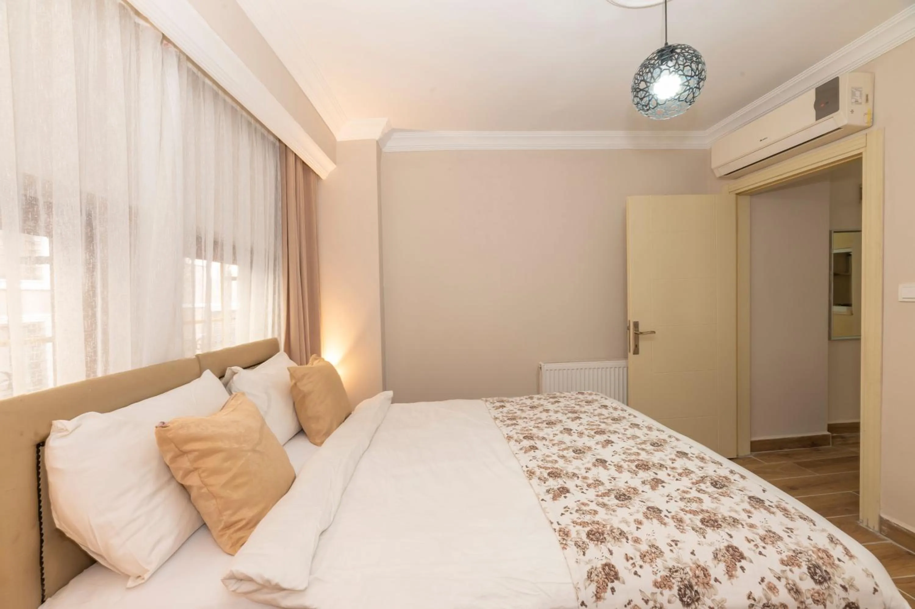 Bedroom, Bed in Marida Residence - Istanbul Taksim