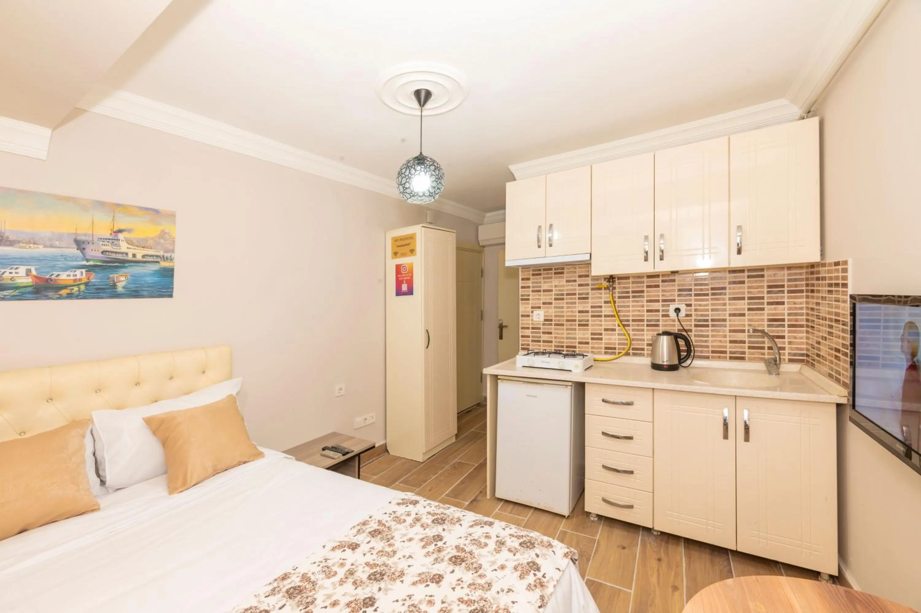 Photo of the whole room, Bed in Marida Residence - Istanbul Taksim