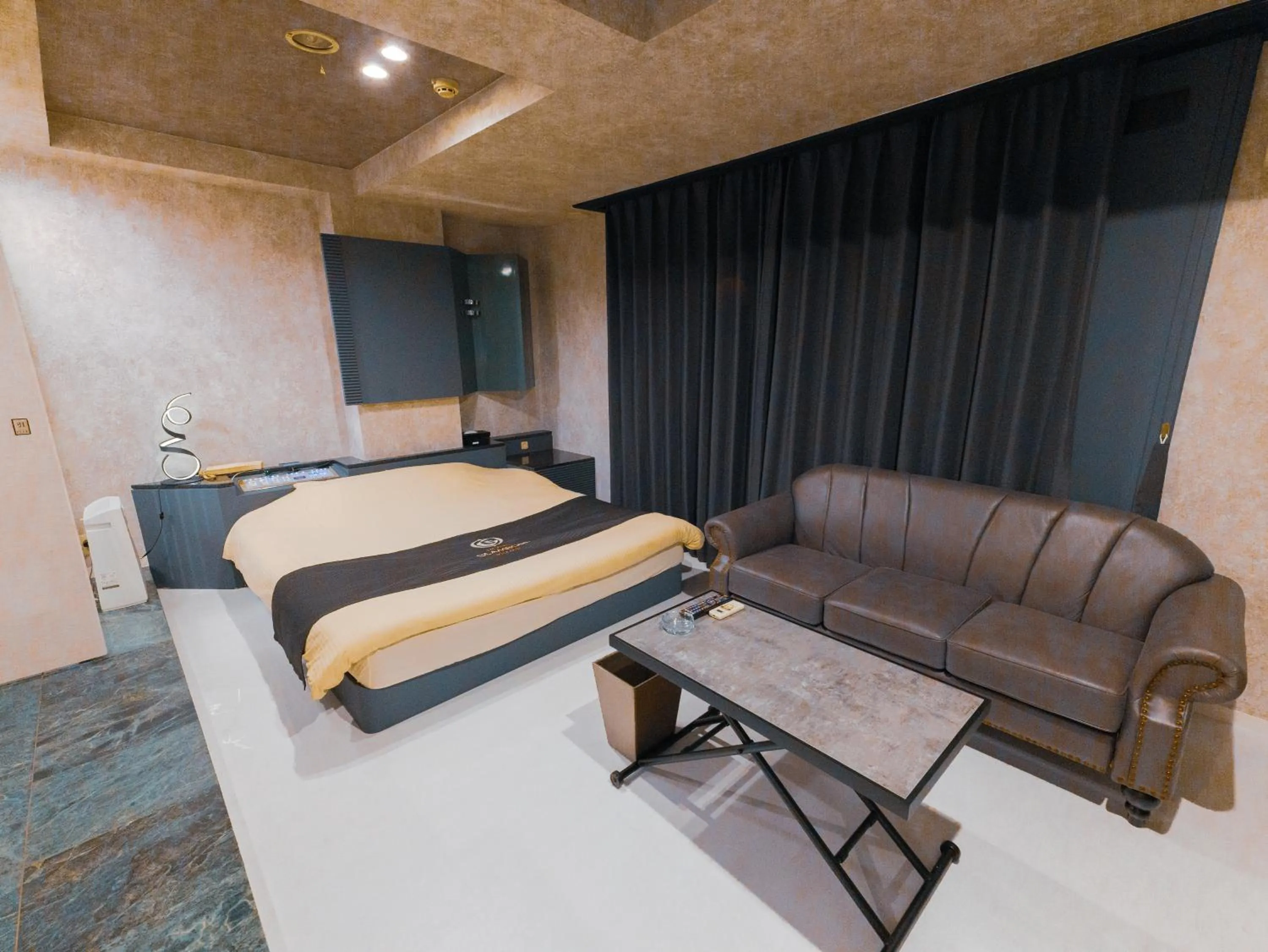 GLAMROSE -Adult Only Motel-