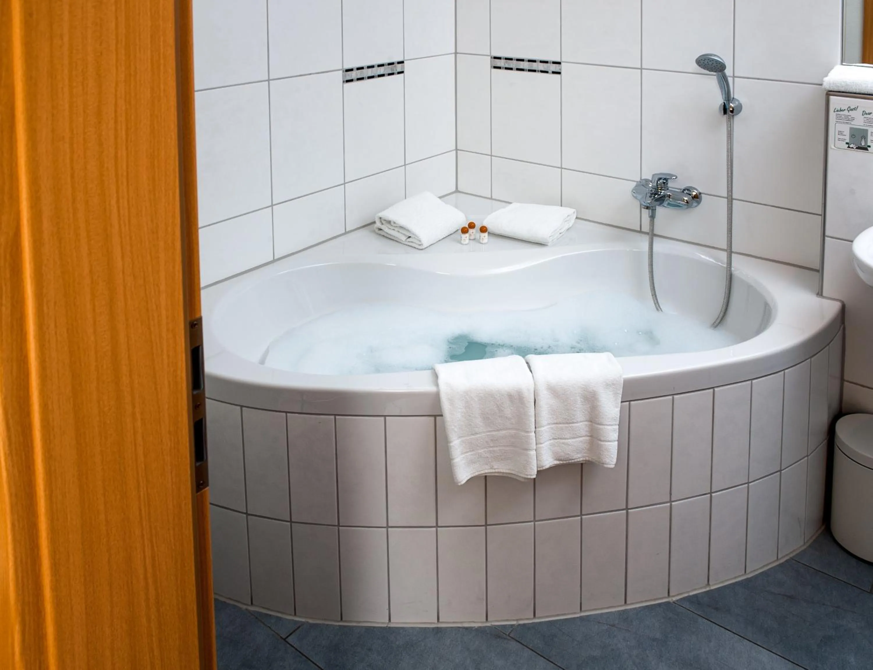 Bathroom in Johanniterhotel