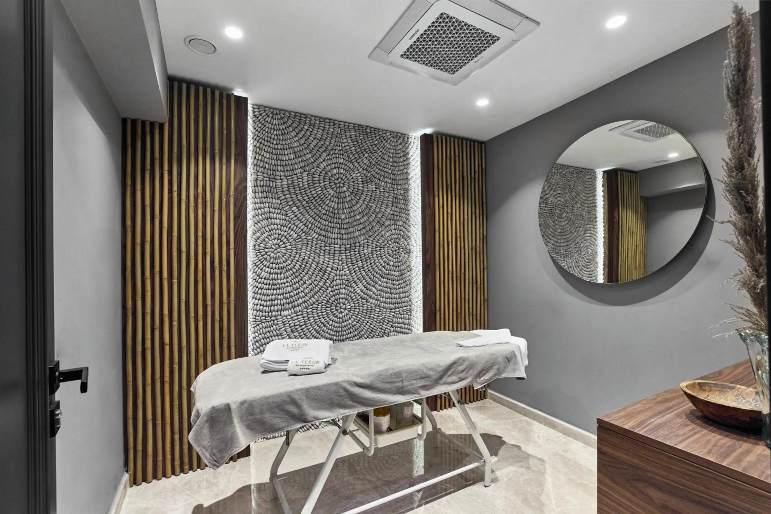 Massage in La Fleur Boutique Hotel