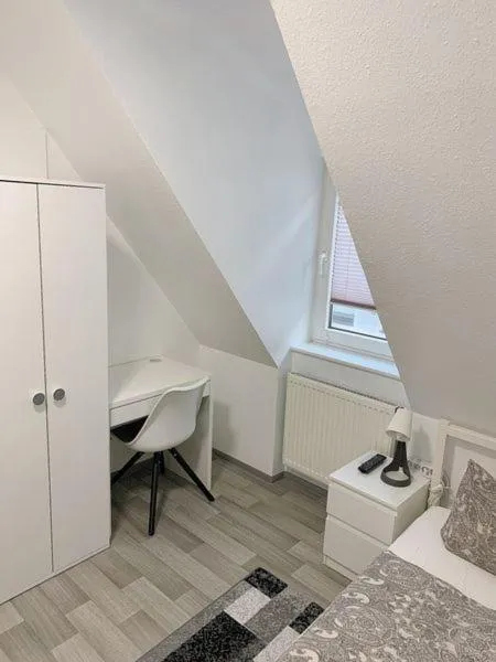 wardrobe, Bed in Hostel Nürnberg