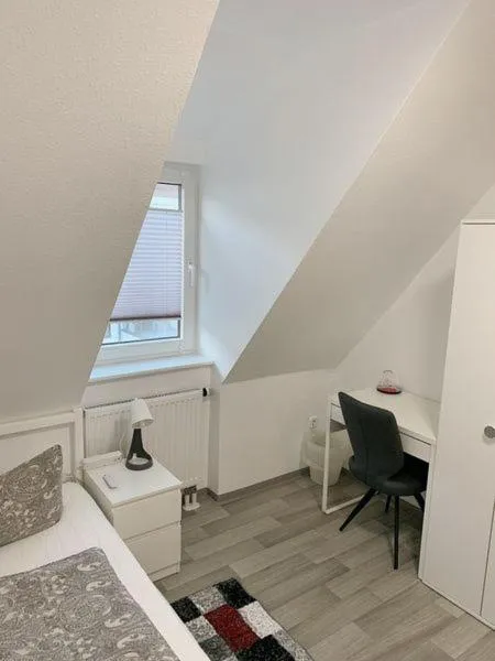 Seating area, Bed in Hostel Nürnberg