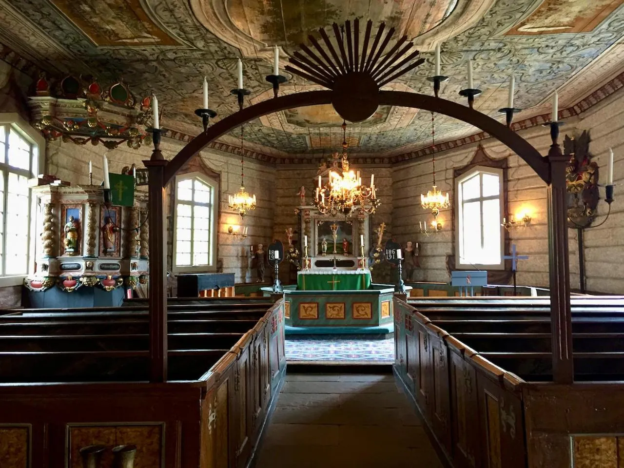 Hiking in Nordic Refuge B&B