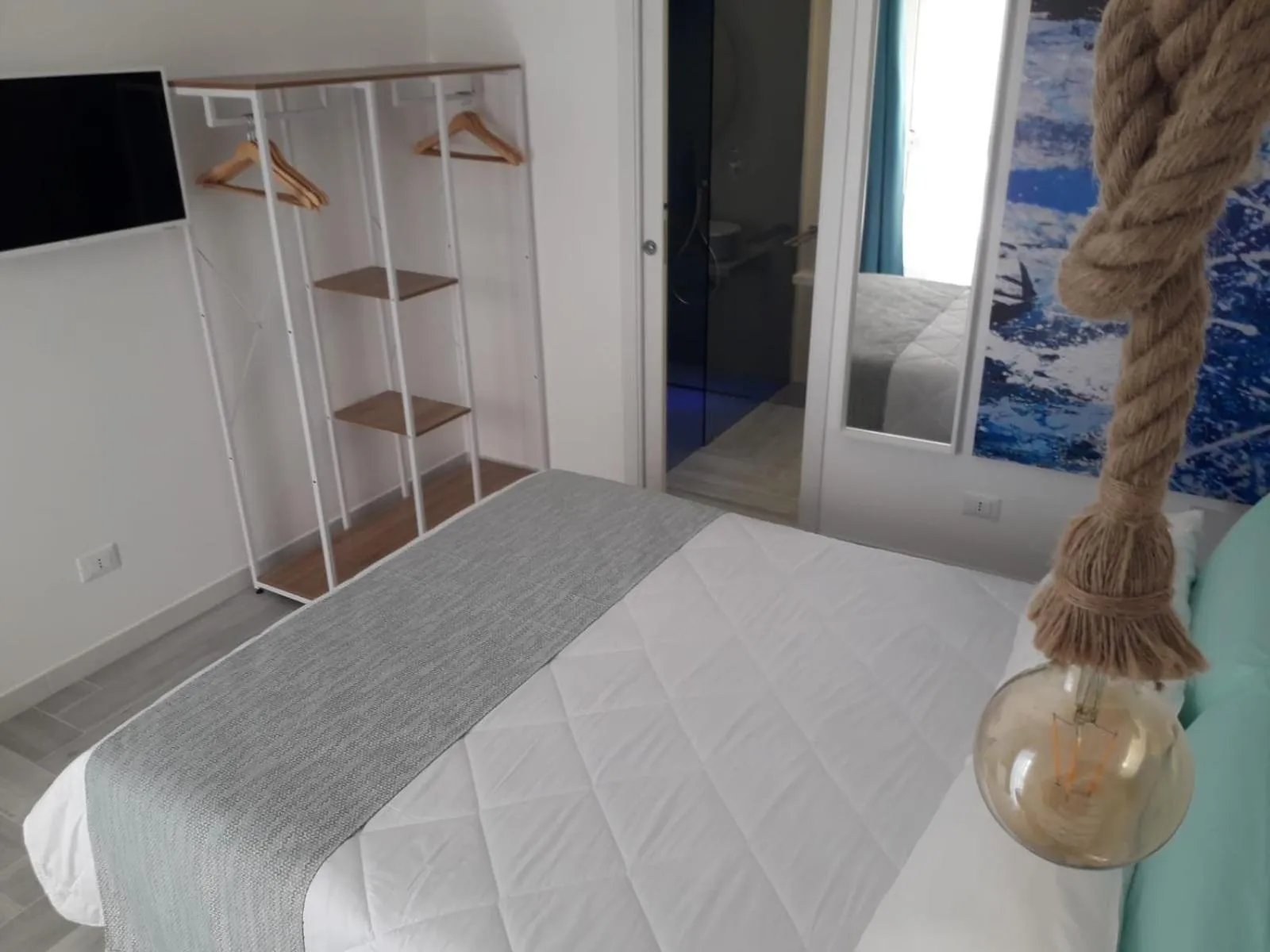 Bed in Aquamarì B&B