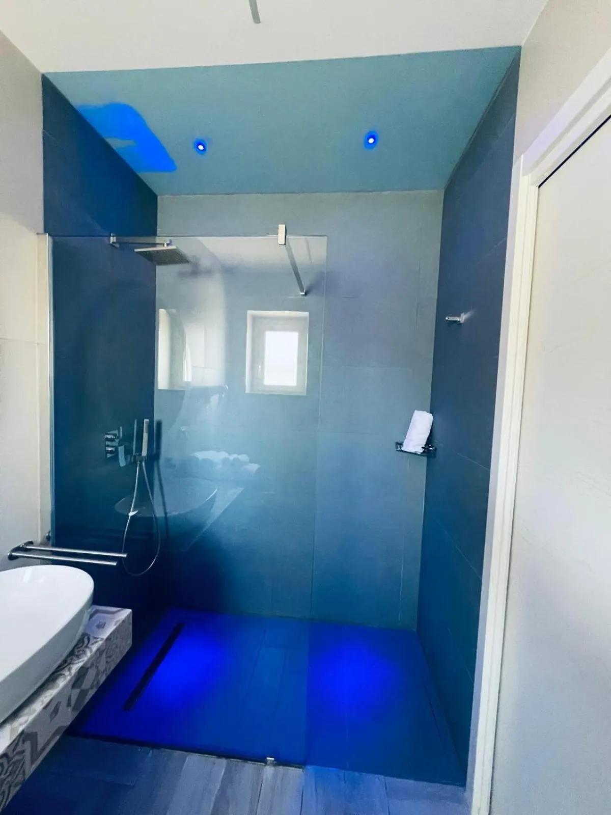 Shower in Aquamarì B&B