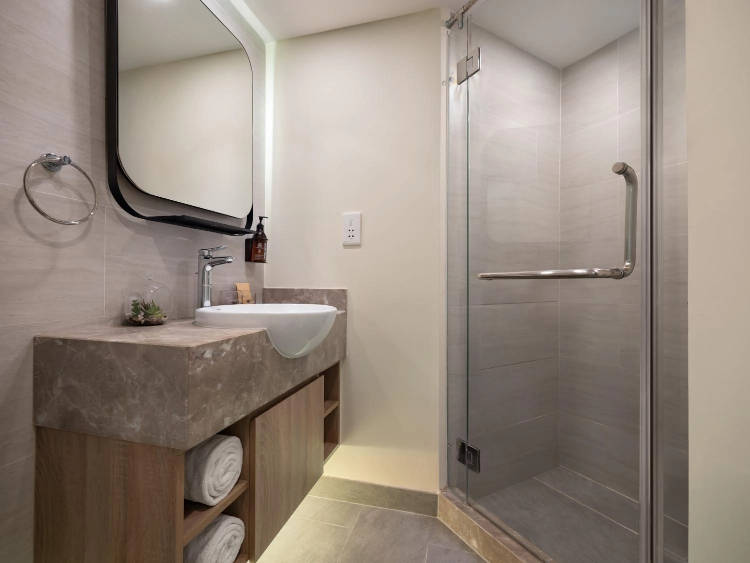 Bathroom in Somerset Grand Hanoi