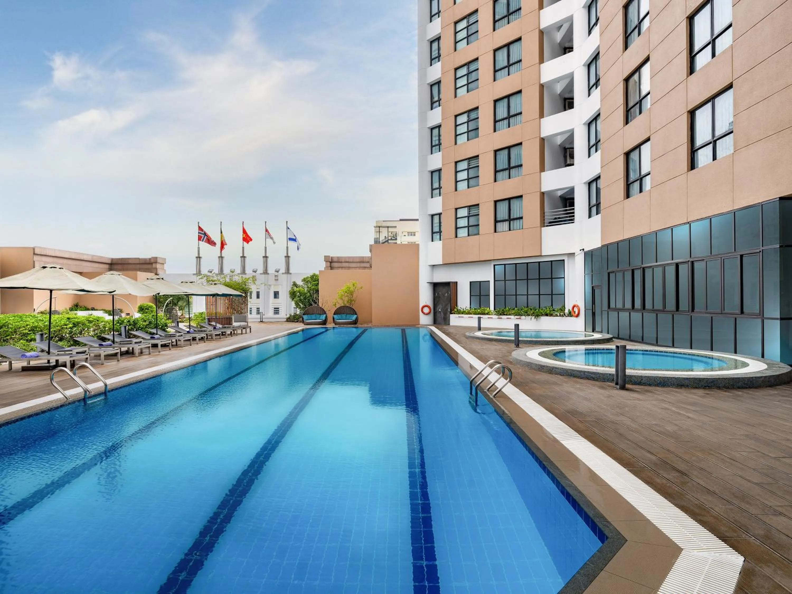 Property building in Somerset Grand Hanoi