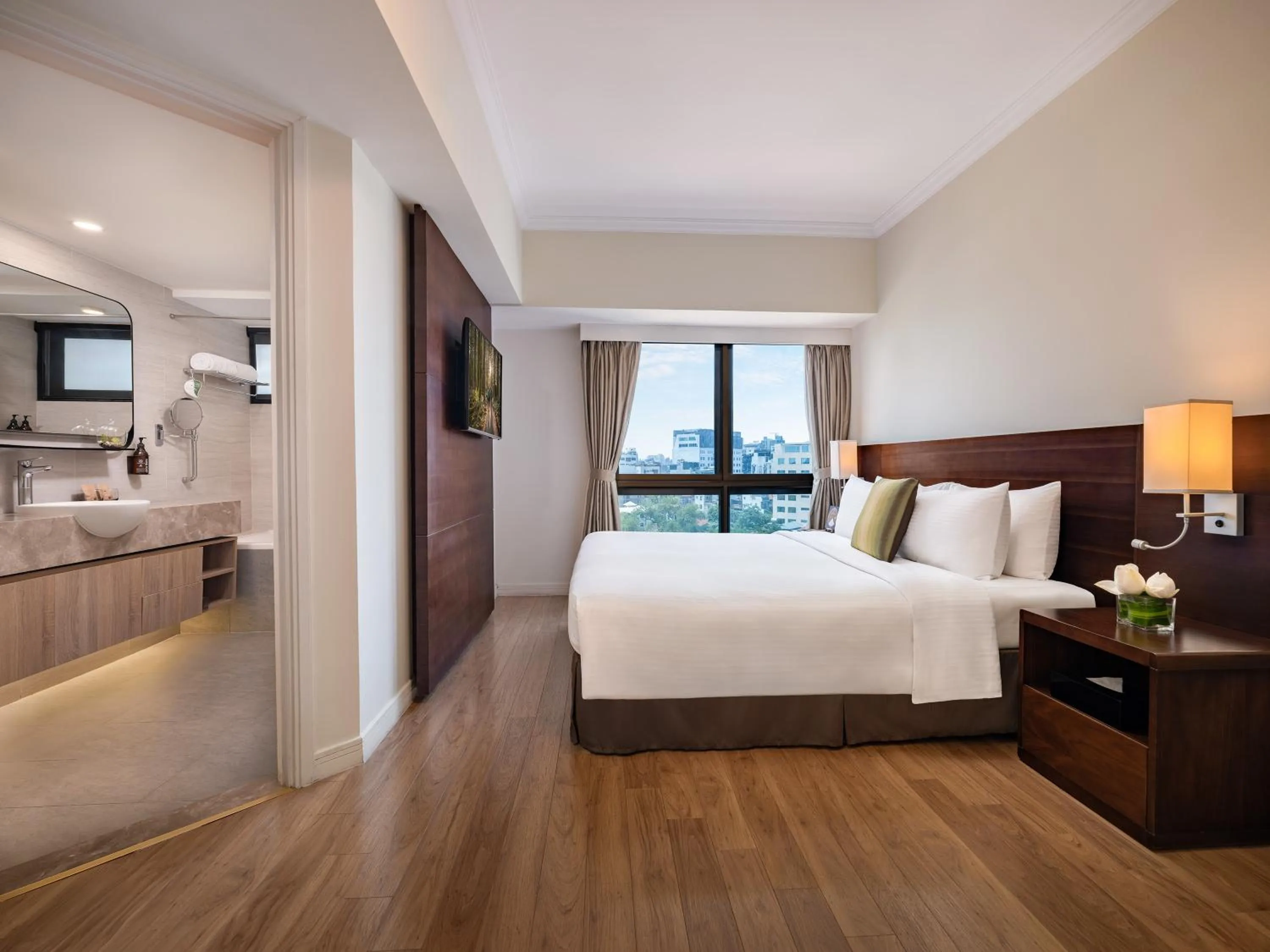 Bedroom, Bed in Somerset Grand Hanoi