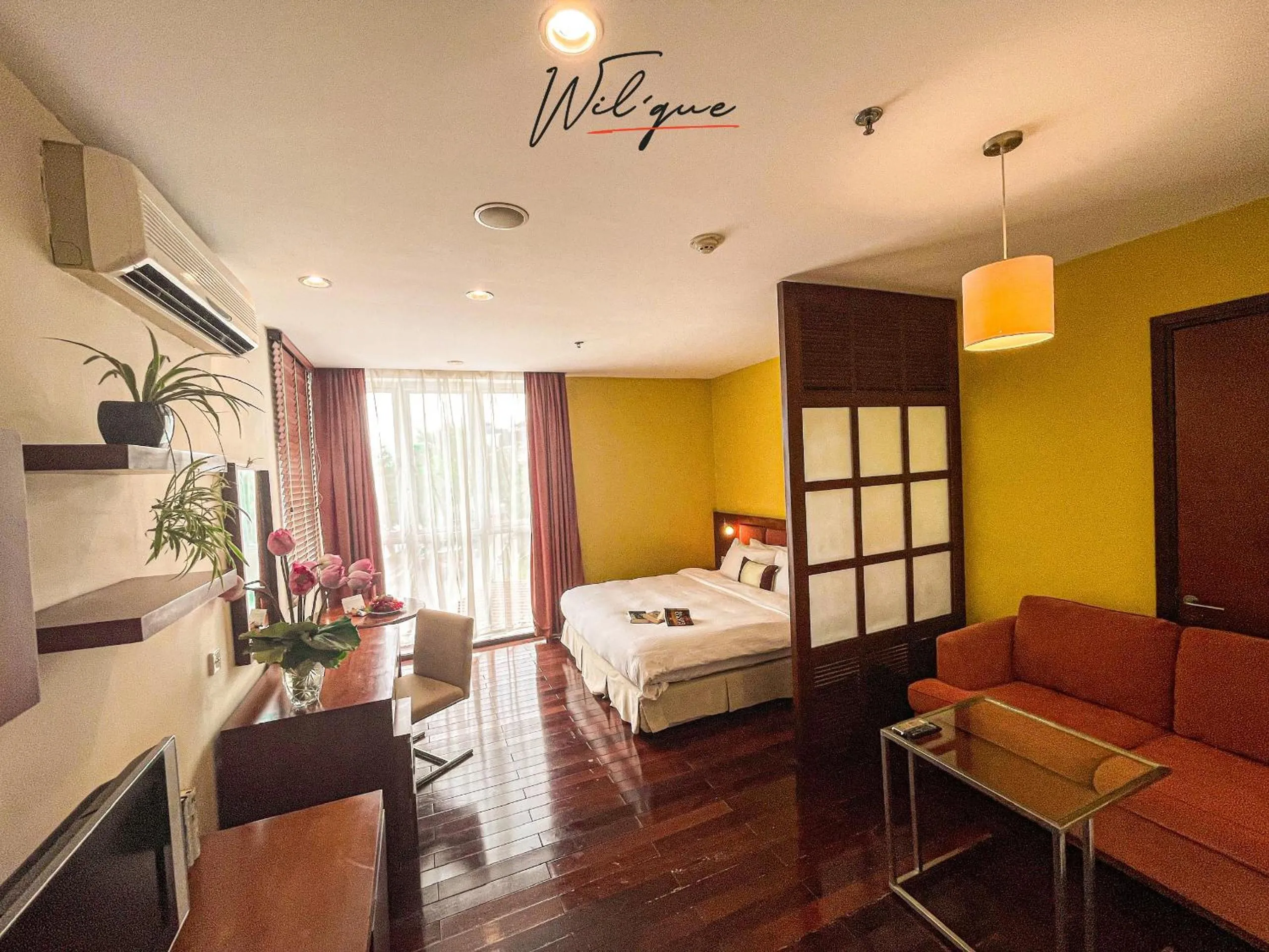 Seating area, Bed in Wil'que Westlake Hotel & Residences