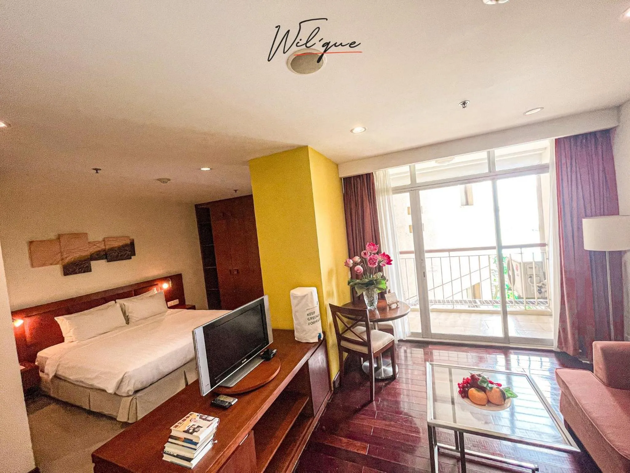 Photo of the whole room, Bed in Wil'que Westlake Hotel & Residences