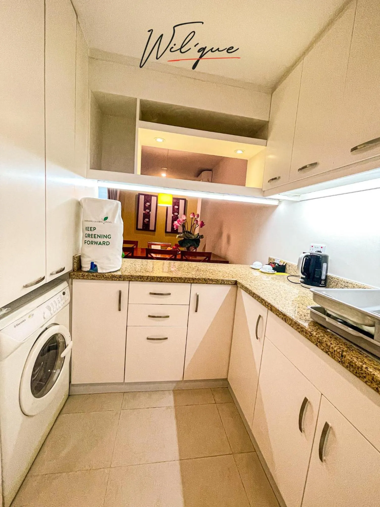 Kitchen or kitchenette in Wil'que Westlake Hotel & Residences