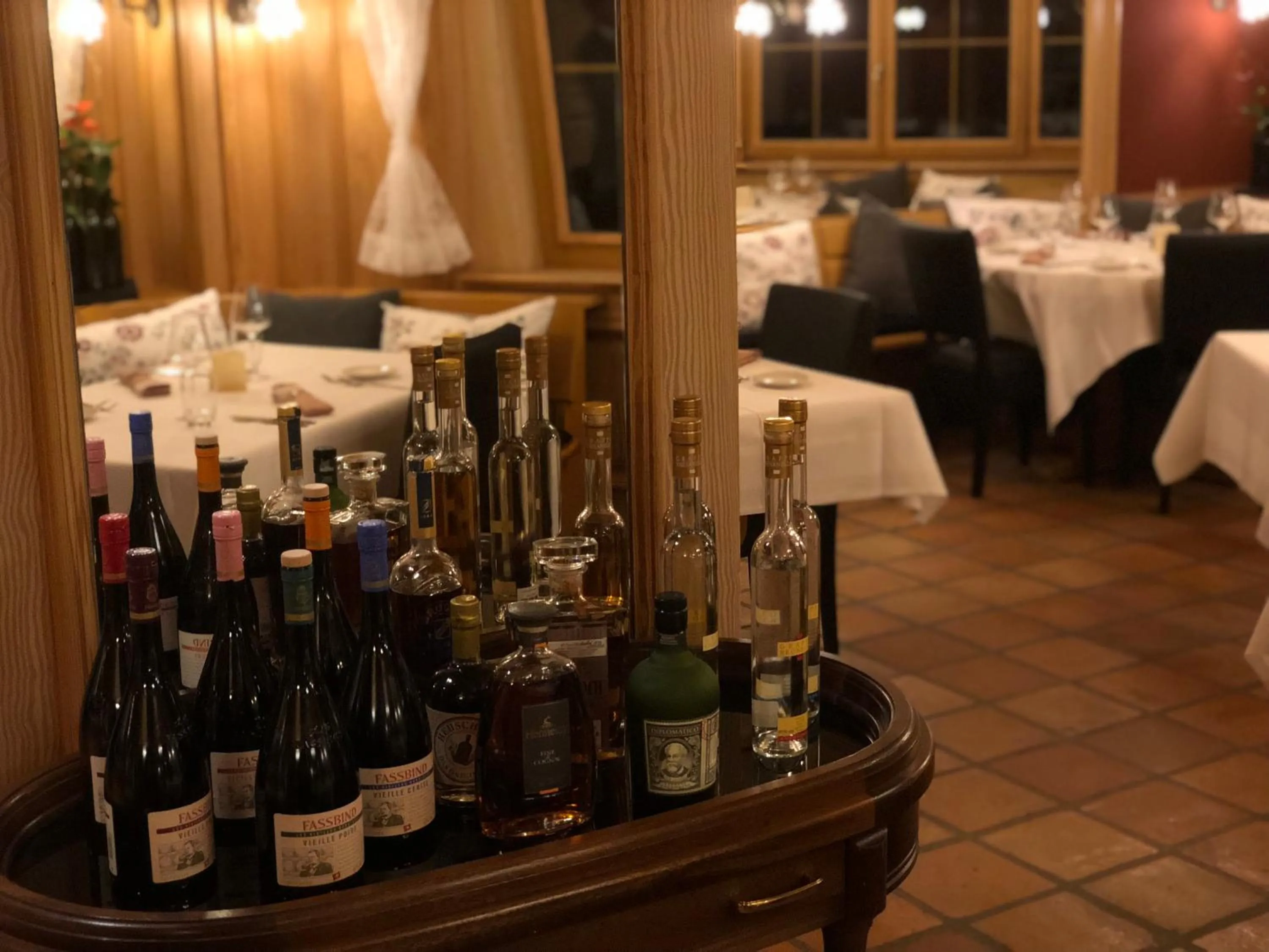 Food and drinks in Hotel Viktoria Eden