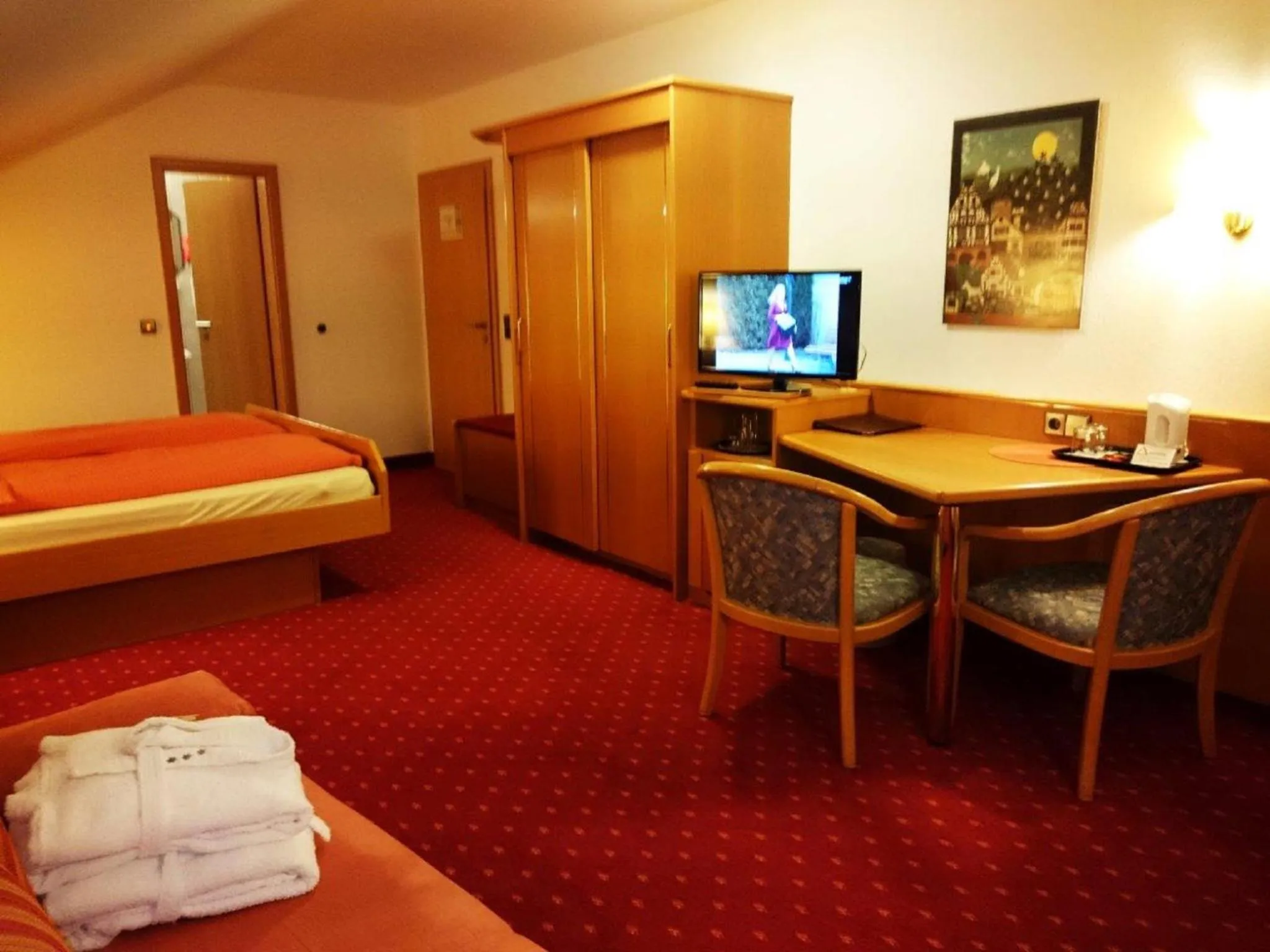 TV and multimedia, Bed in Hotel Goldbächel