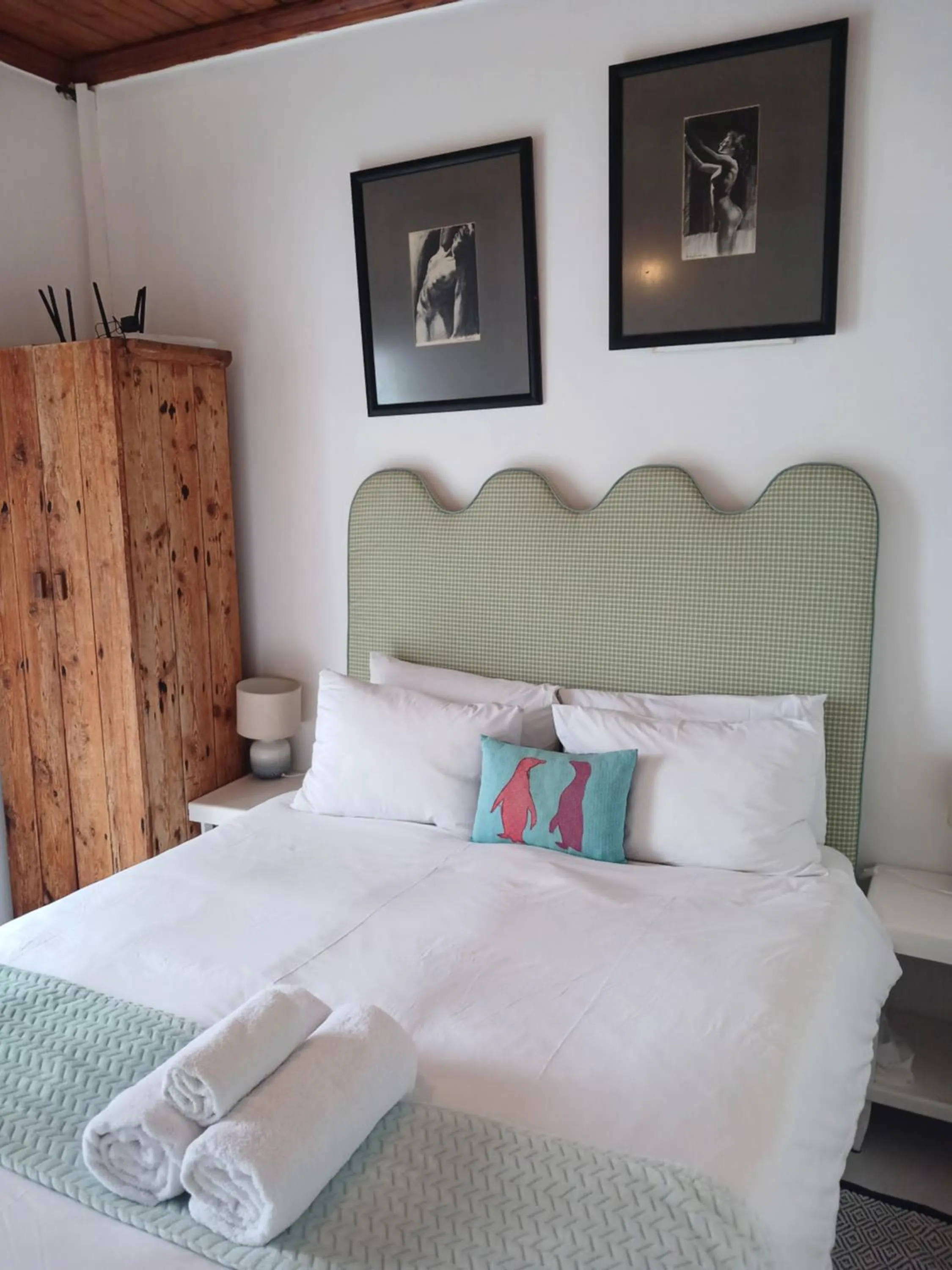 Bedroom, Bed in Boulders Beach Hotel, Cafe and Curio shop