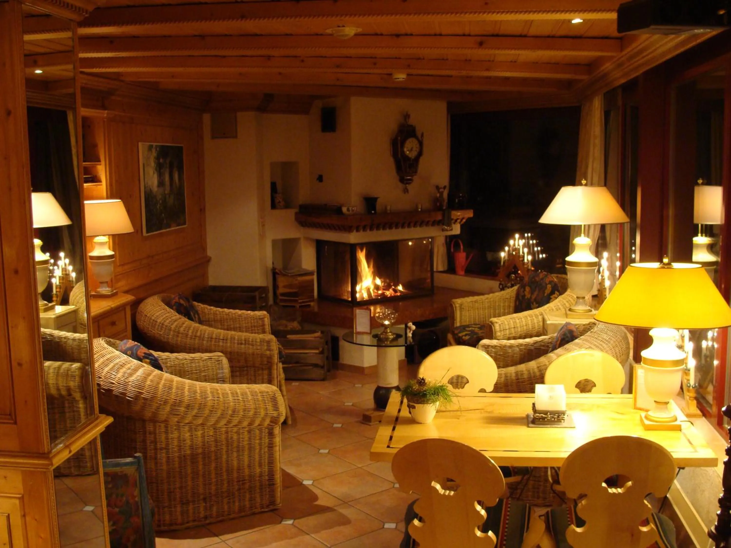 Lounge or bar in Hotel Caprice - Grindelwald