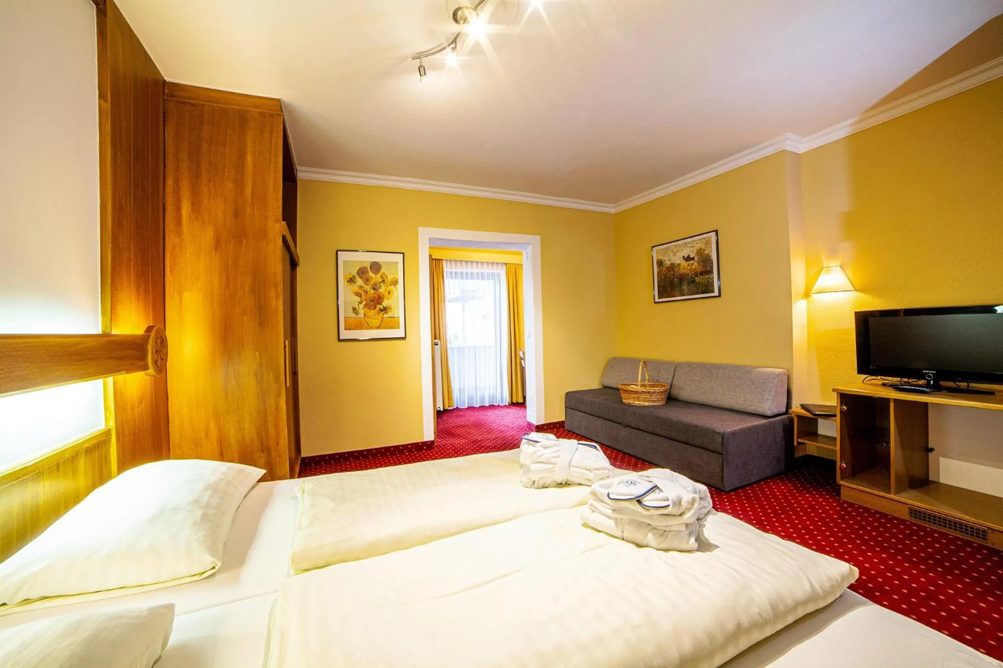 Photo of the whole room, Bed in Sport- und Vitalhotel Seppl