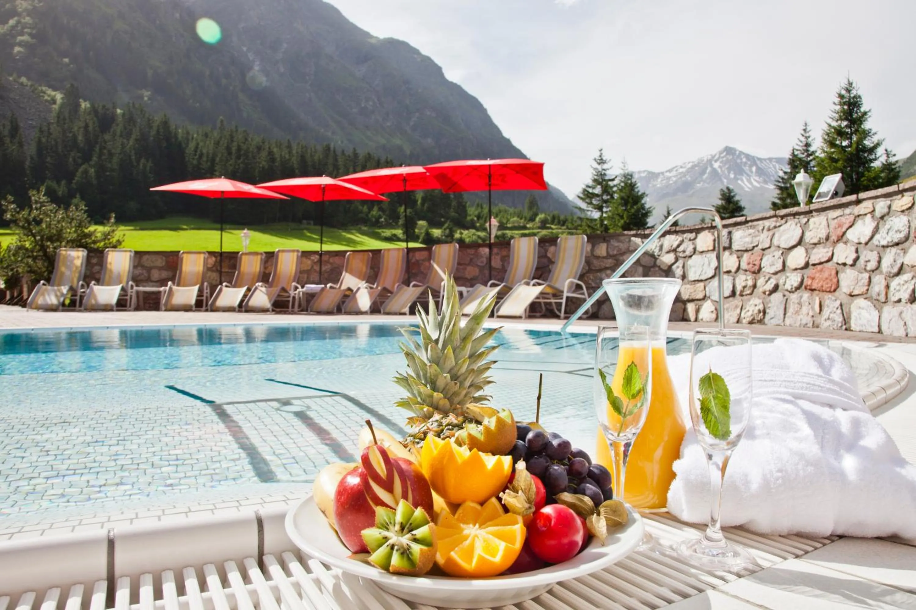 Swimming pool in Sport- und Vitalhotel Seppl