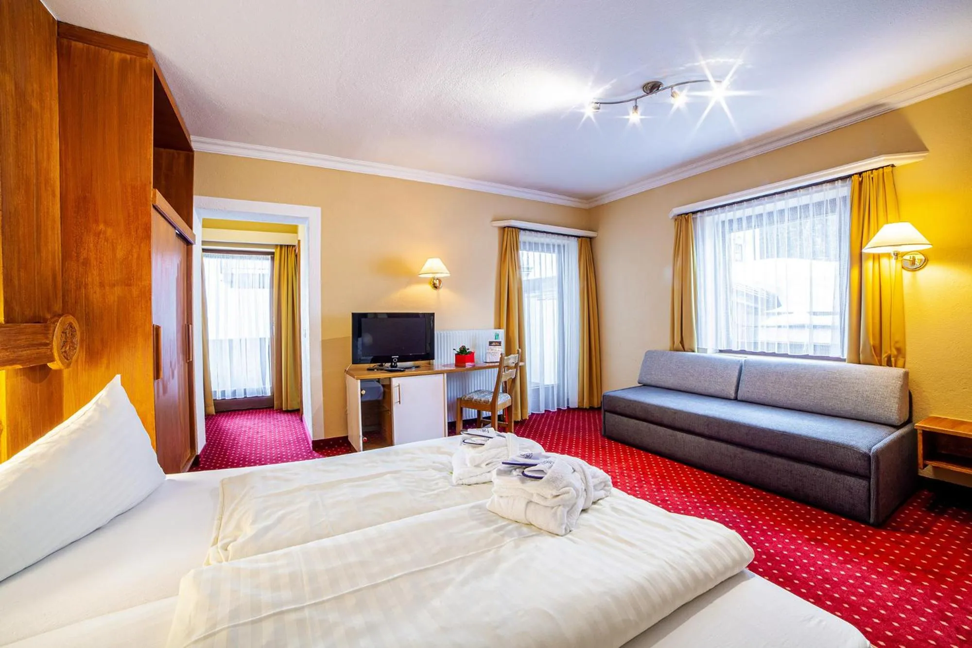 Photo of the whole room, Bed in Sport- und Vitalhotel Seppl