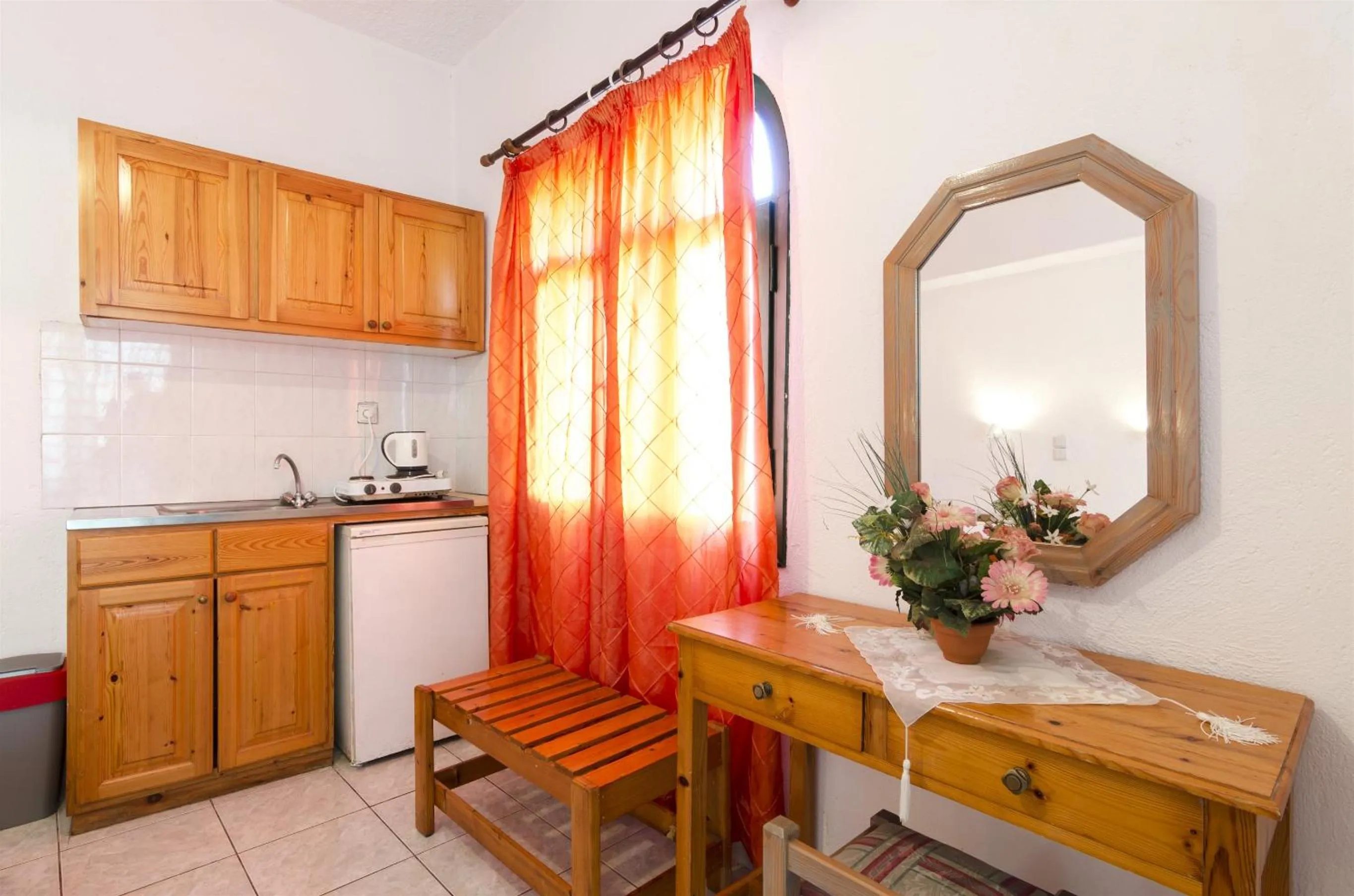 Dining area in Argo Studios