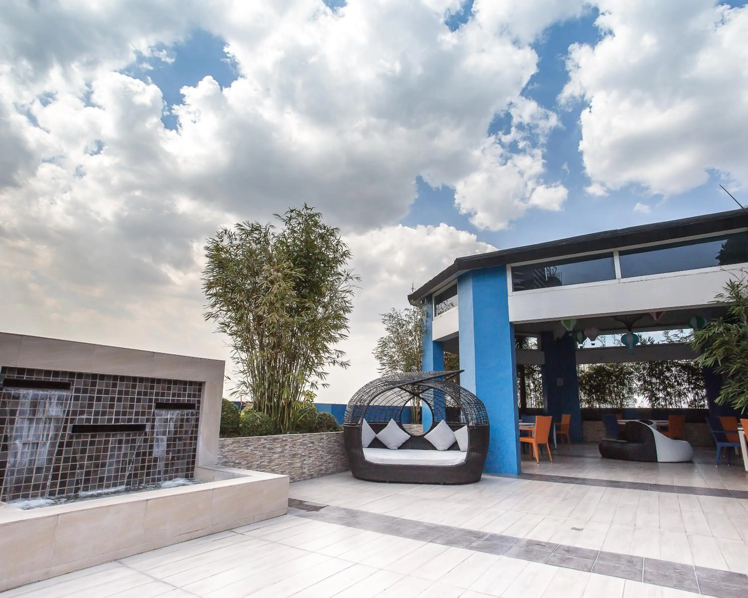 Area and facilities in Y2 Residence Hotel Managed by HII