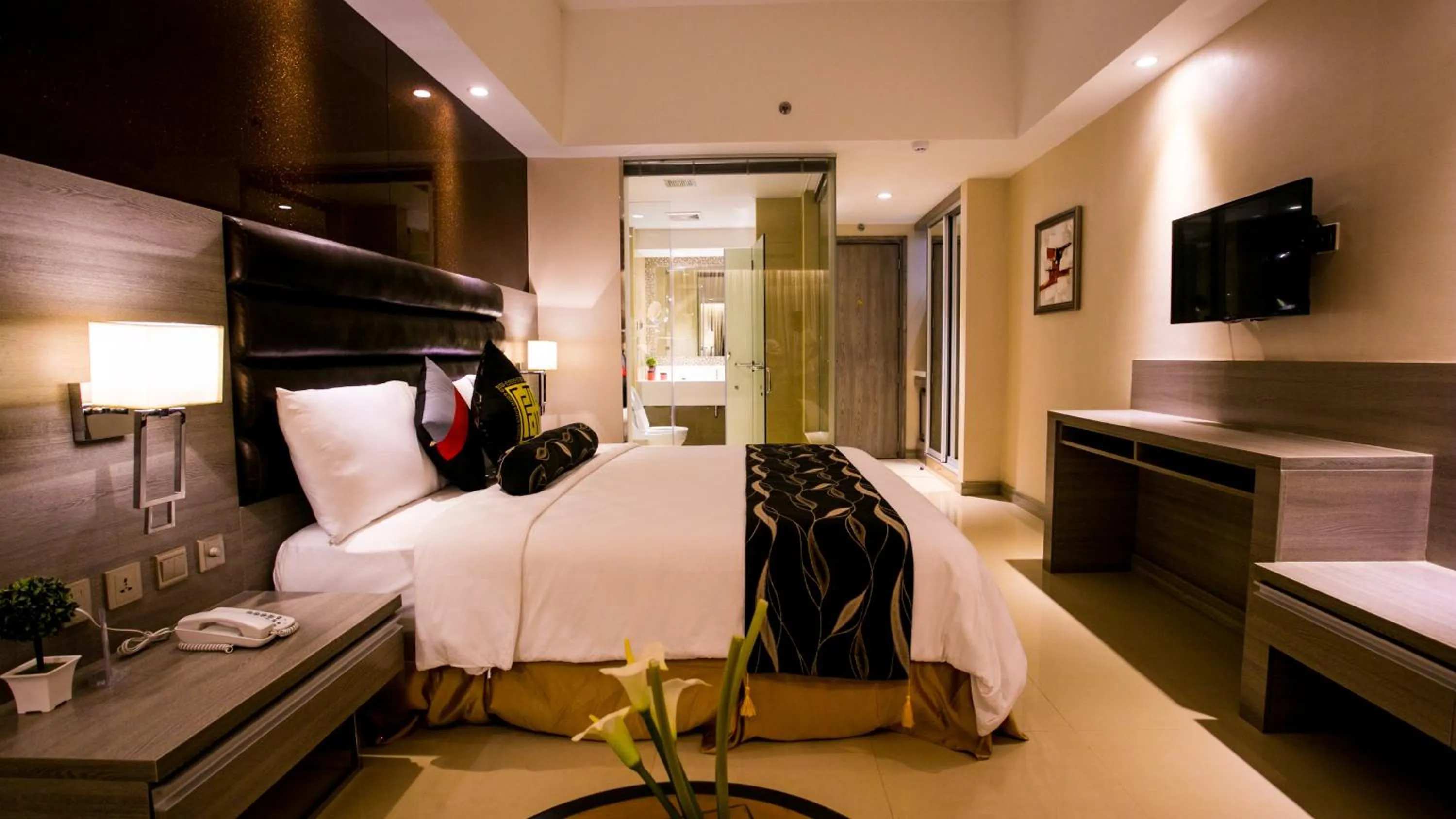 Bedroom, Bed in Prime Asia Hotel