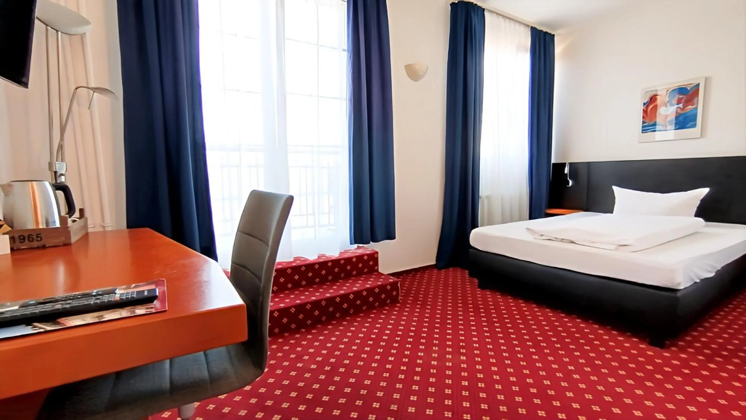 Photo of the whole room, Bed in Hotel Schwert