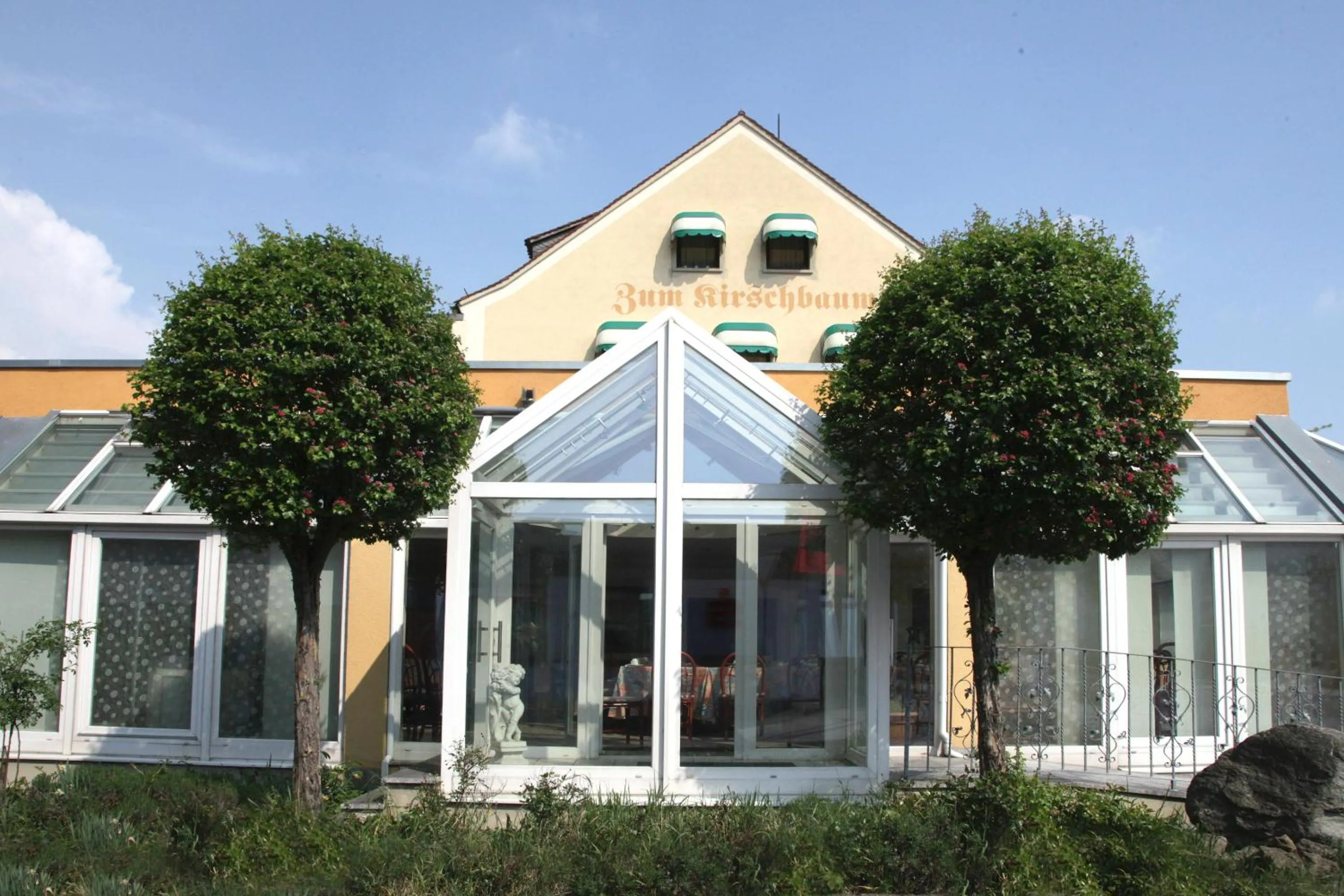 Facade/entrance in Hotel-Restaurant Zum Kirschbaum