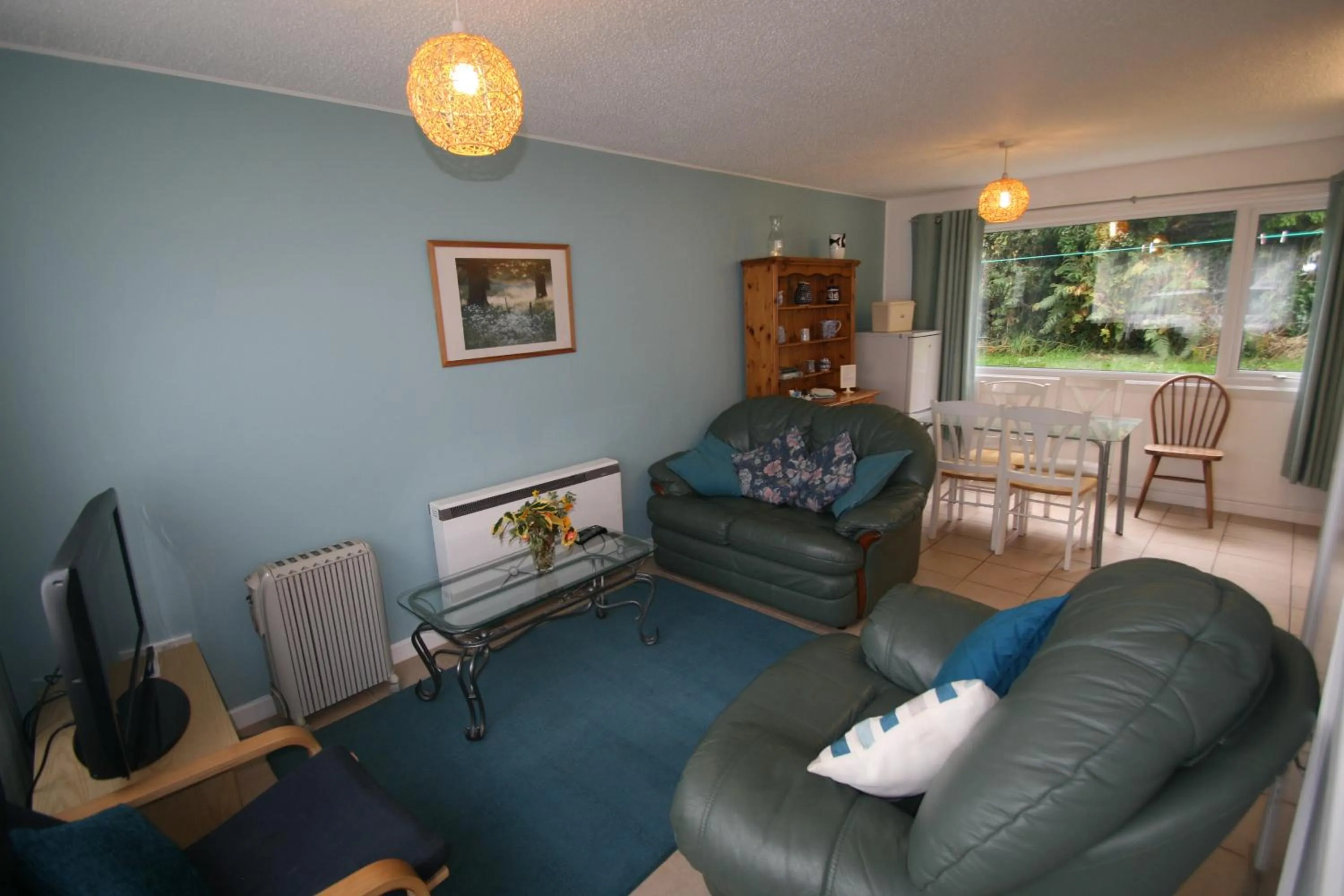 Living room in Freshwater Bay Holiday Cottages