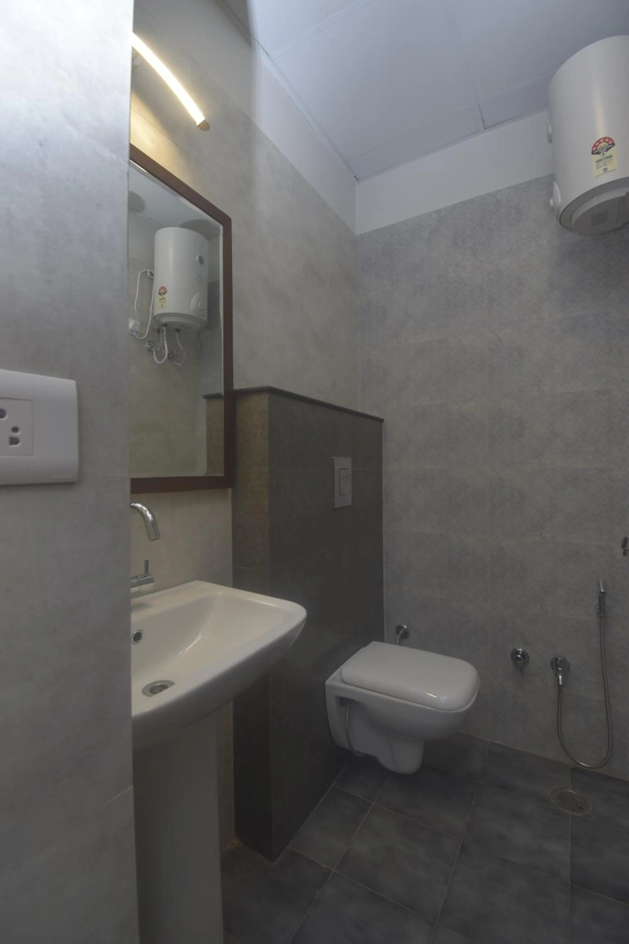 Ka10 SQUARE HOTEL & BANQUETS