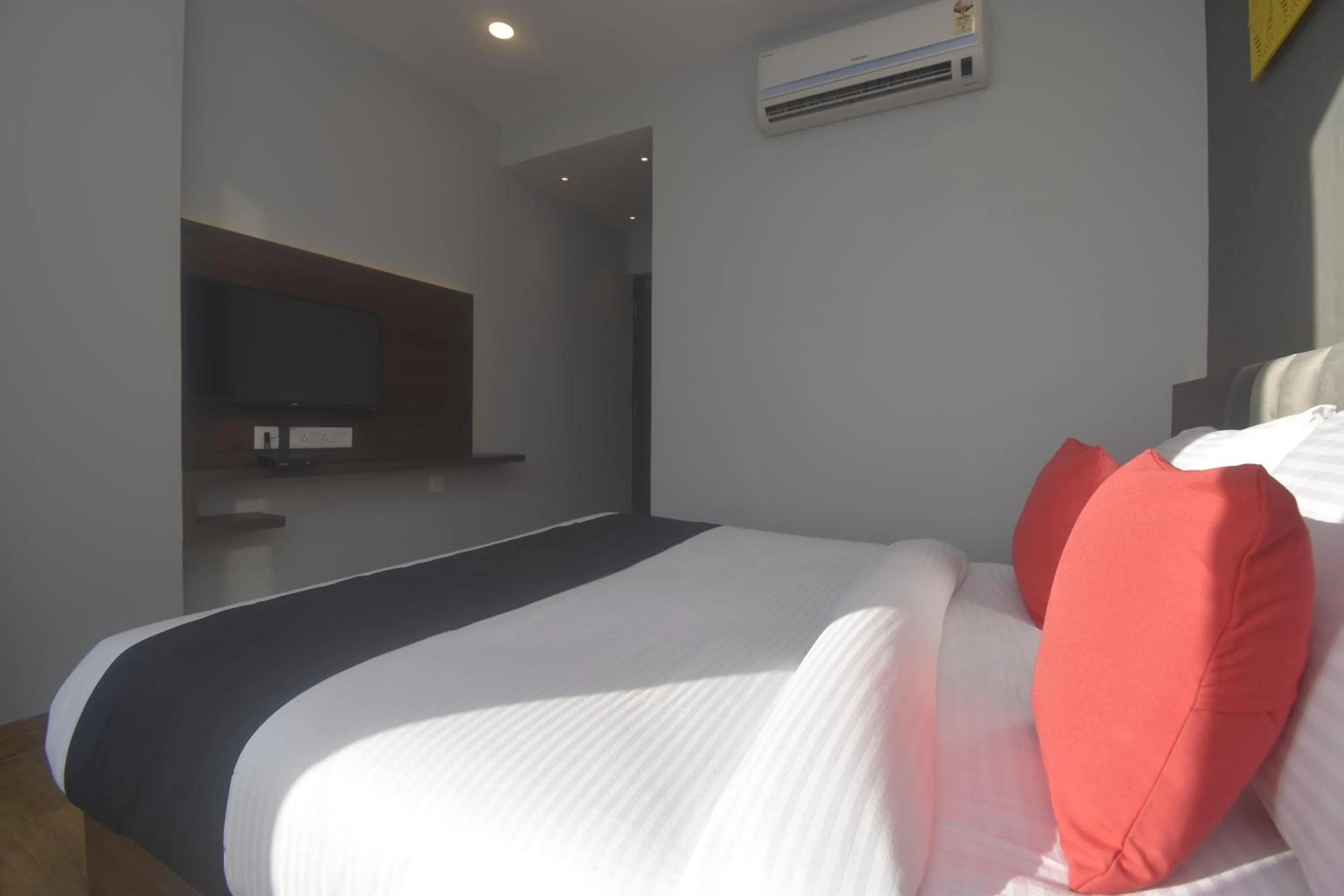 Bed in Ka10 SQUARE HOTEL & BANQUETS