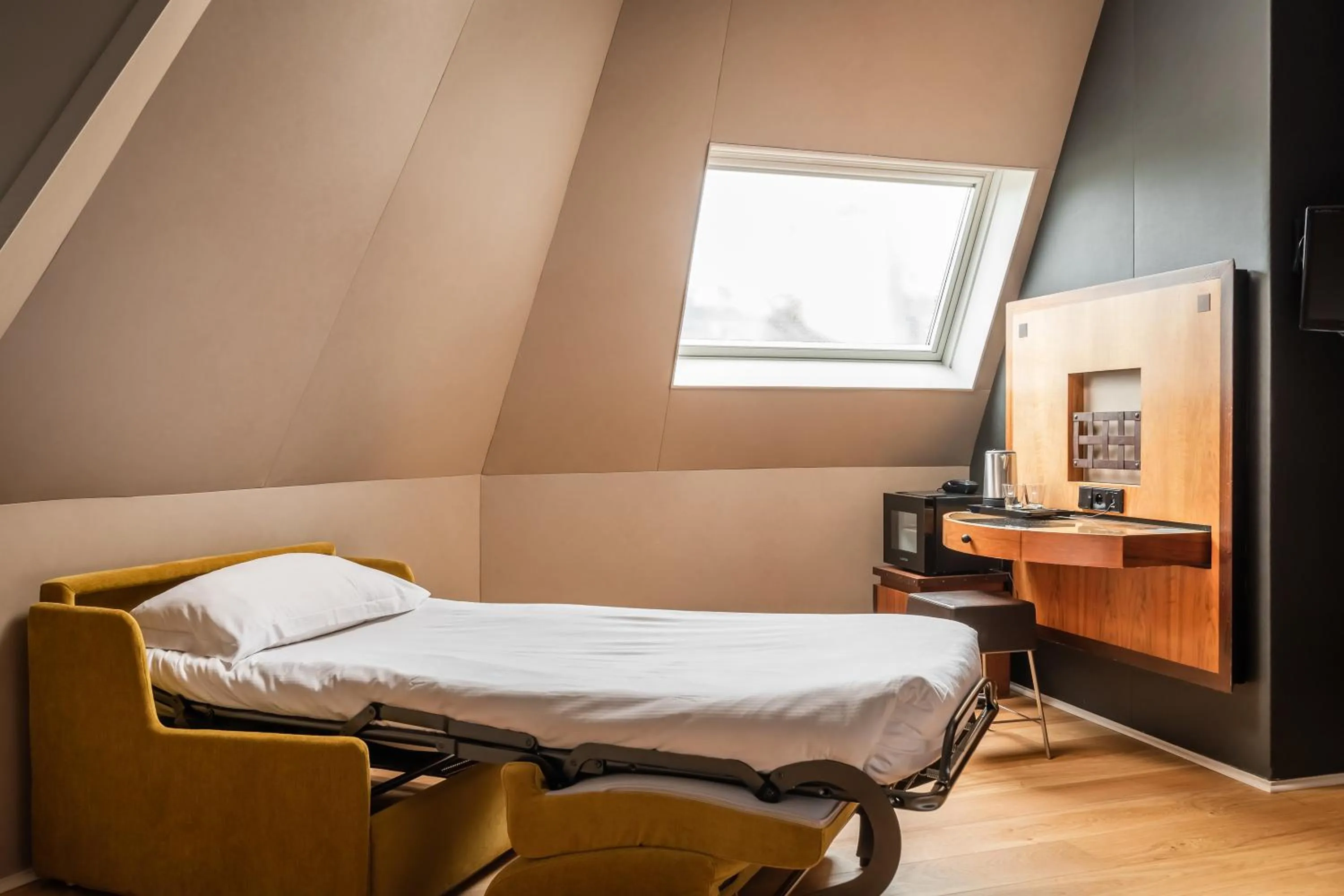 Bed in Chateaudun Opéra