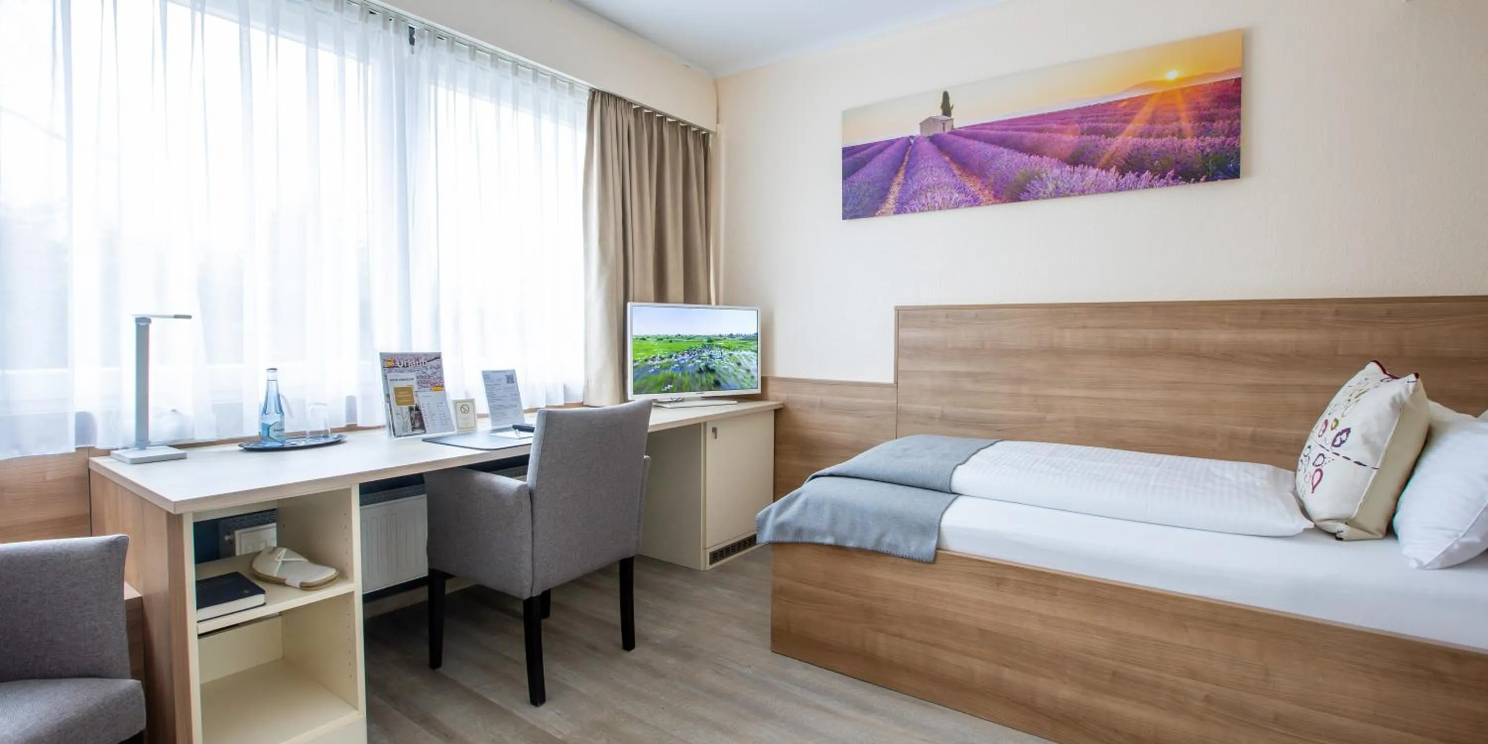 Photo of the whole room in Hotel Hangelar