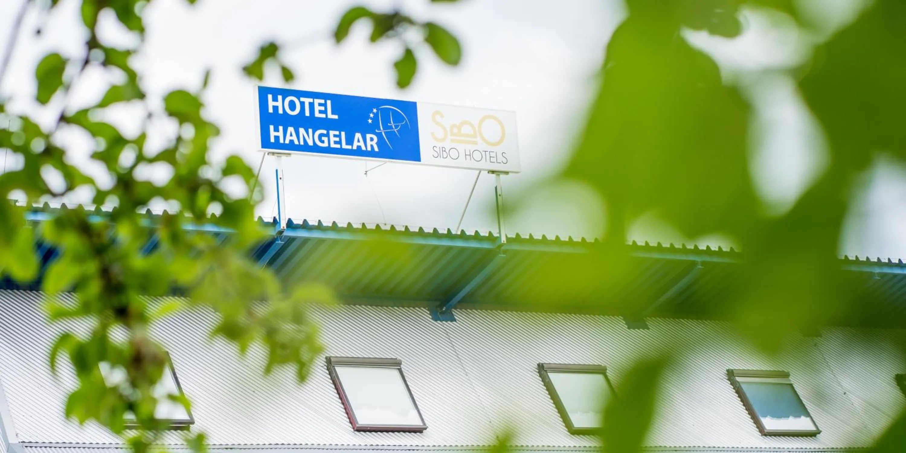 Logo/Certificate/Sign in Hotel Hangelar