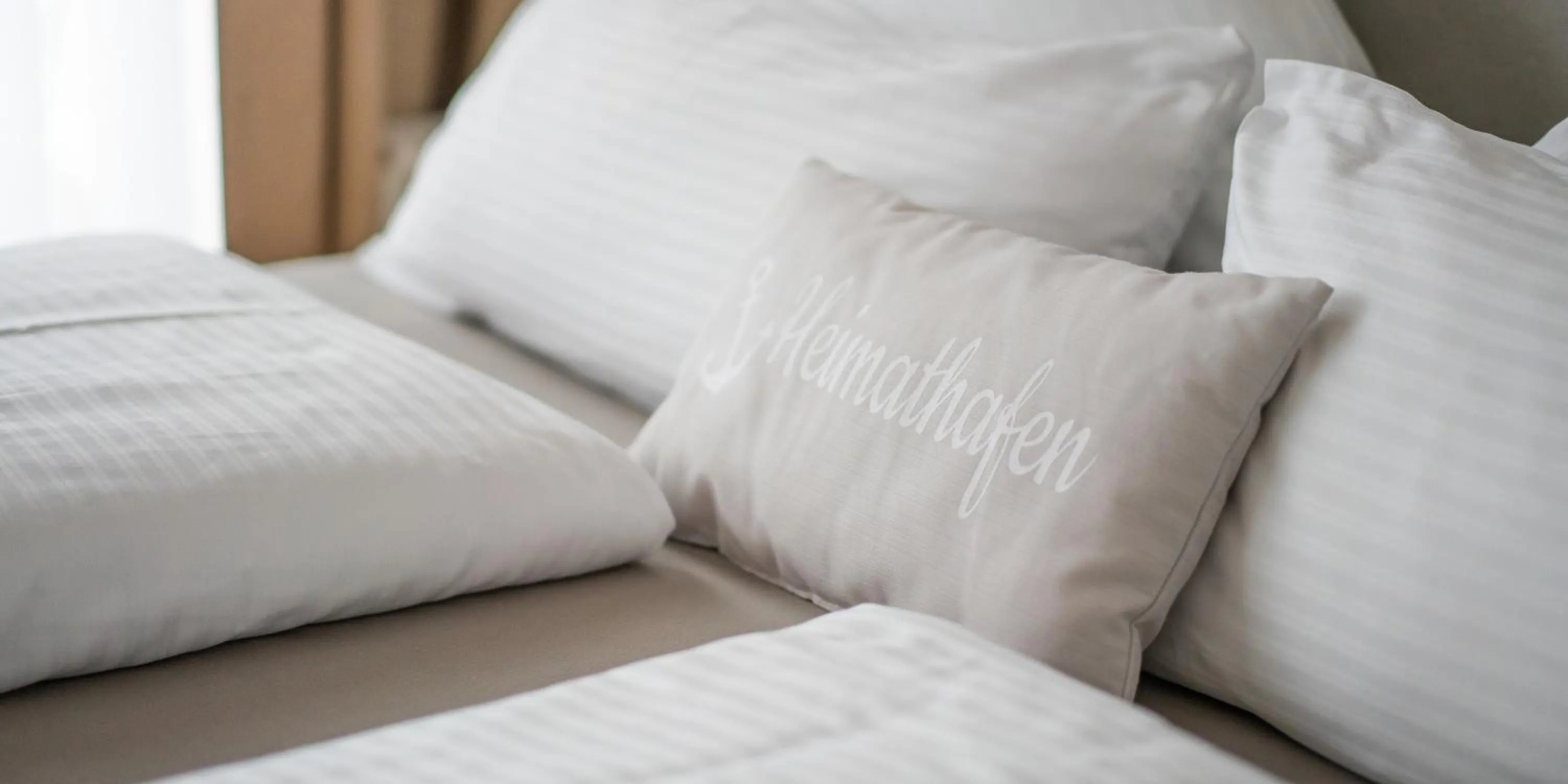 Photo of the whole room, Bed in Hotel Hangelar