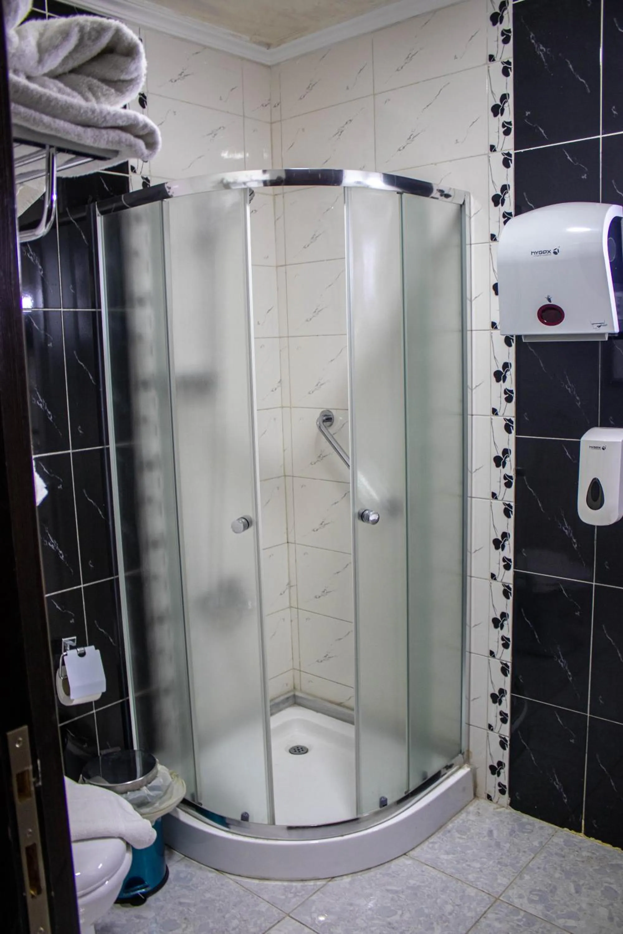 Shower in The Castle Hotel